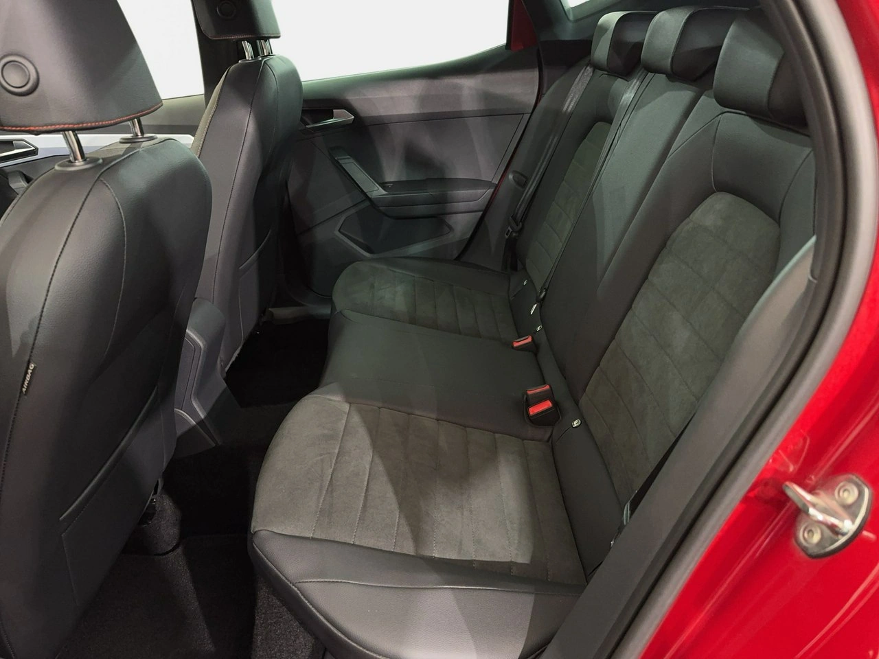 Seat Arona - Zdjęcie 6
