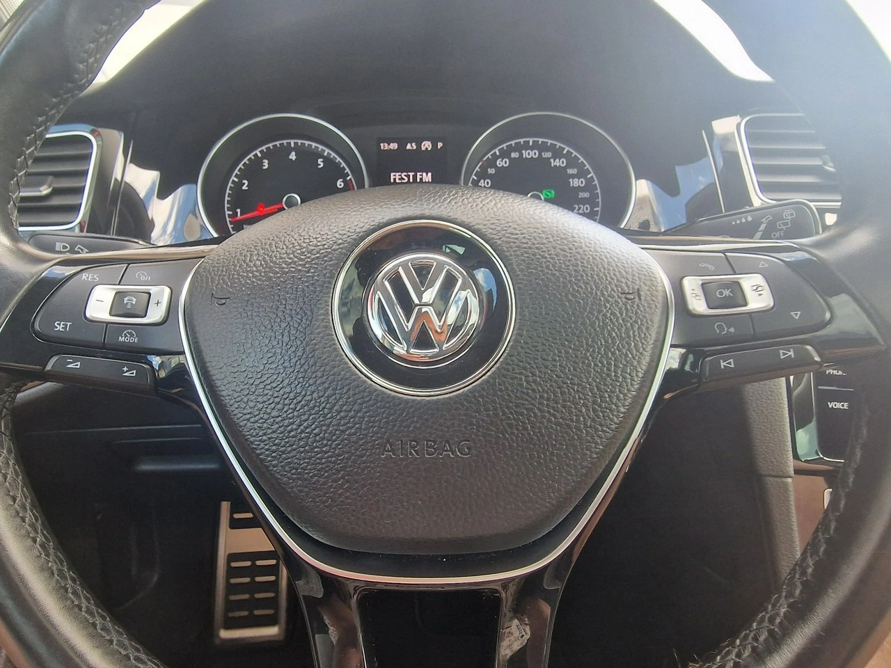 Volkswagen Golf - Zdjęcie 36