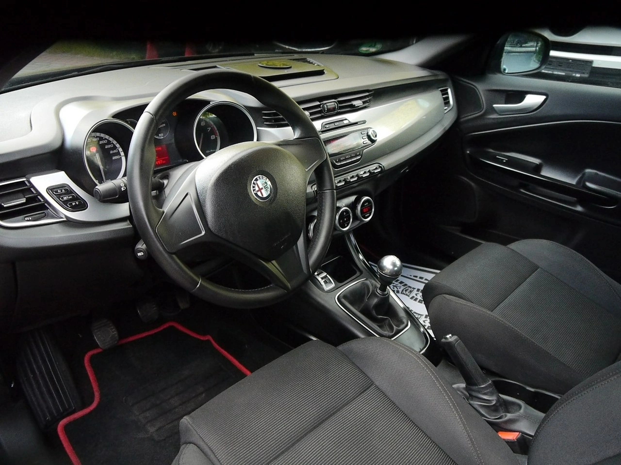 Alfa Romeo Giulietta - Zdjęcie 23