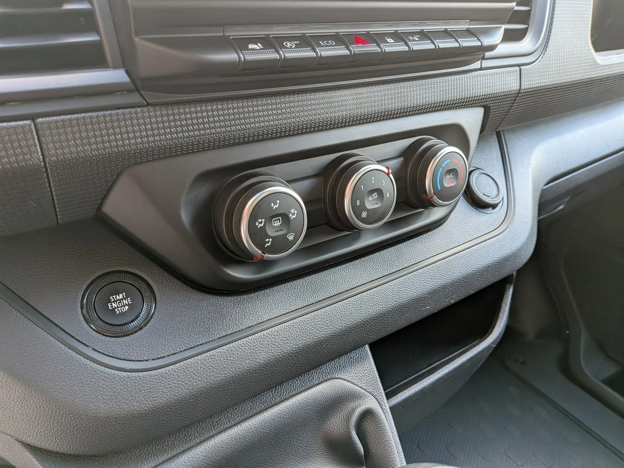 Renault Trafic - Zdjęcie 11