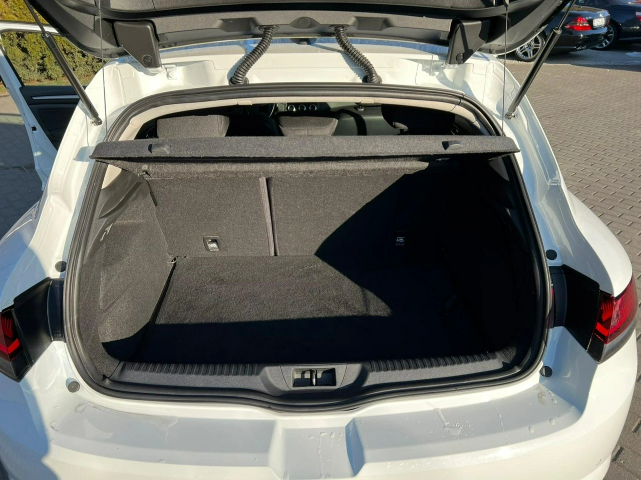 Renault Megane - Zdjęcie 18