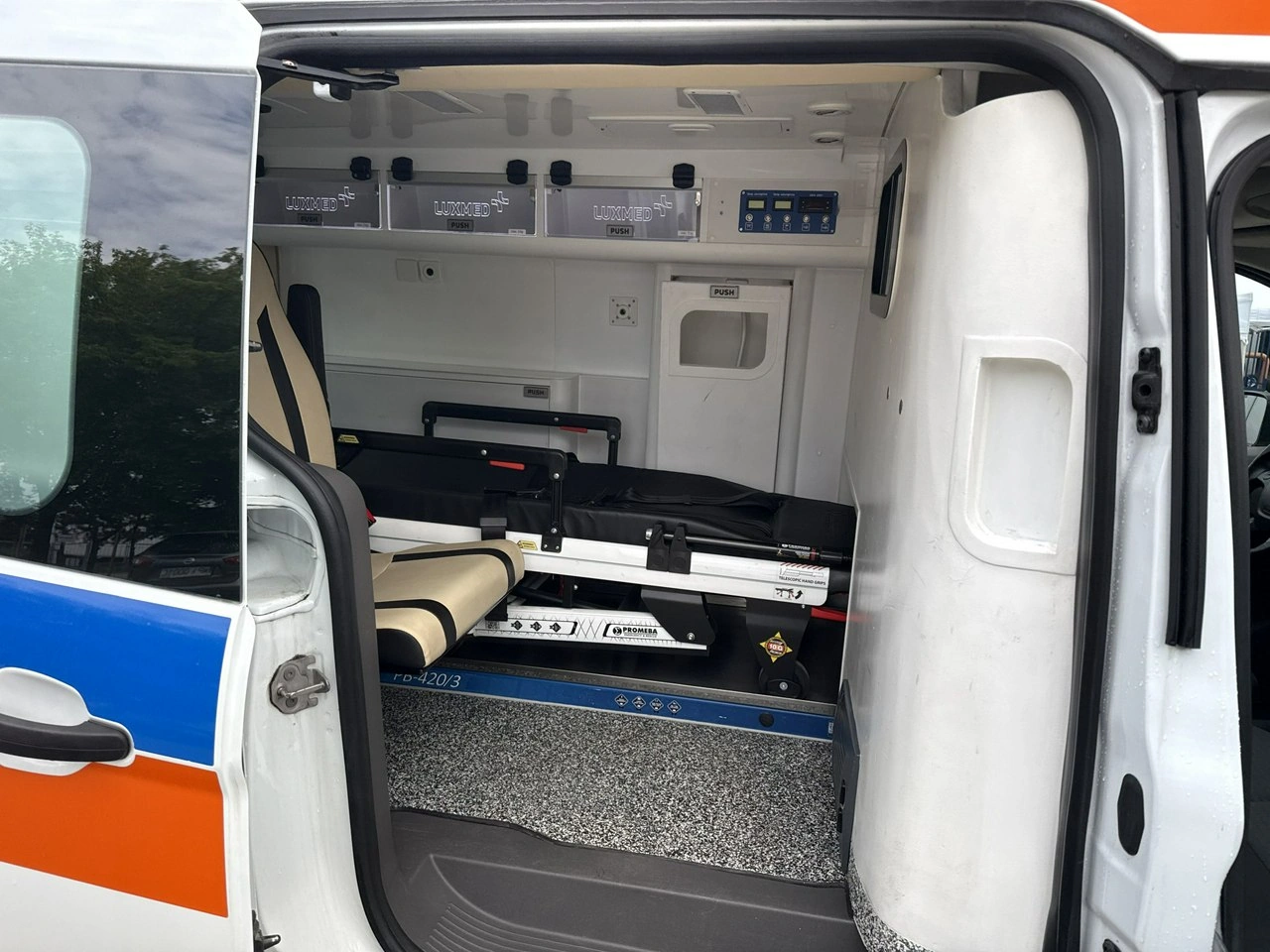 Ford Transit Connect - Zdjęcie 14
