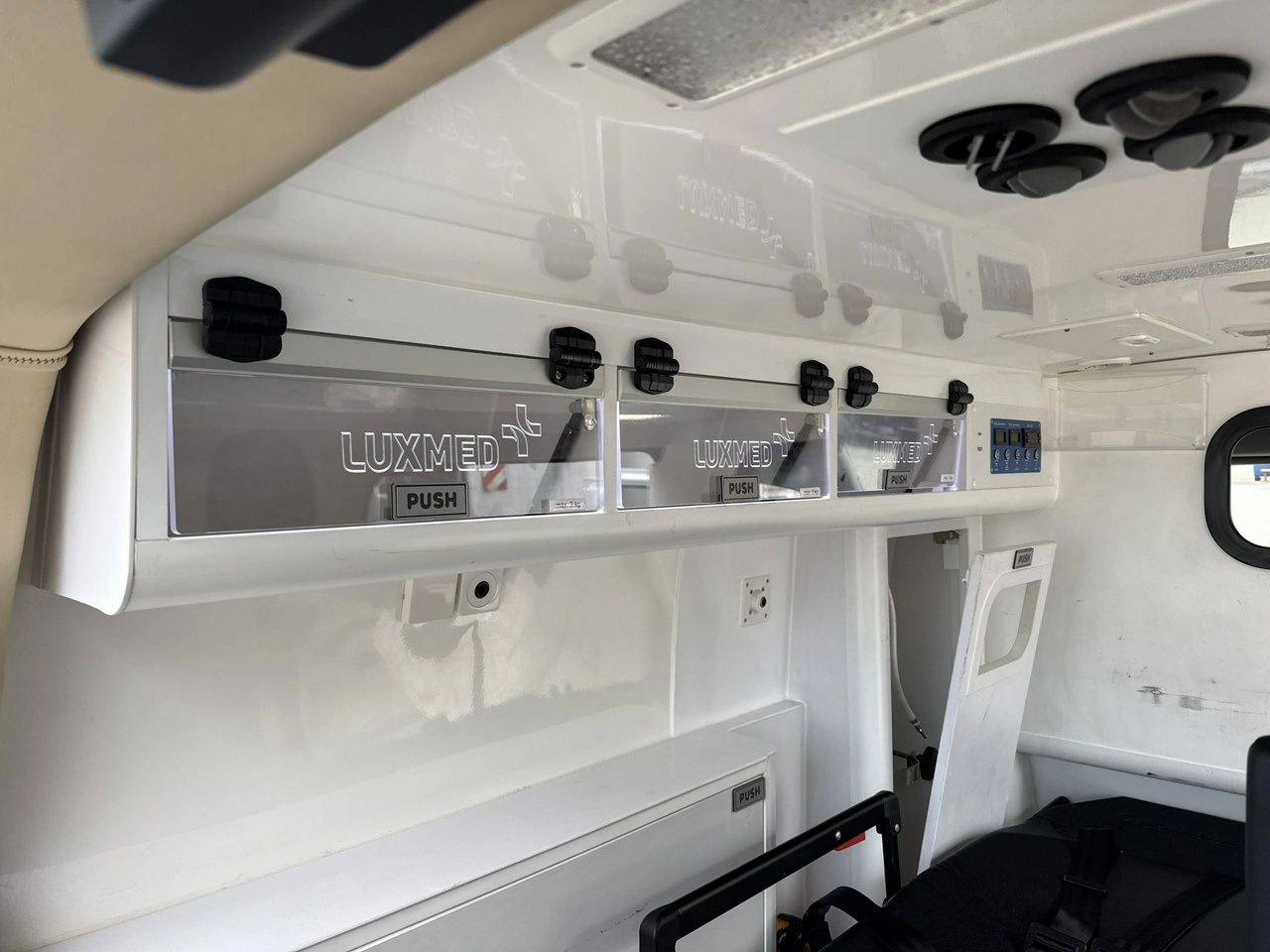 Ford Transit Connect - Zdjęcie 17