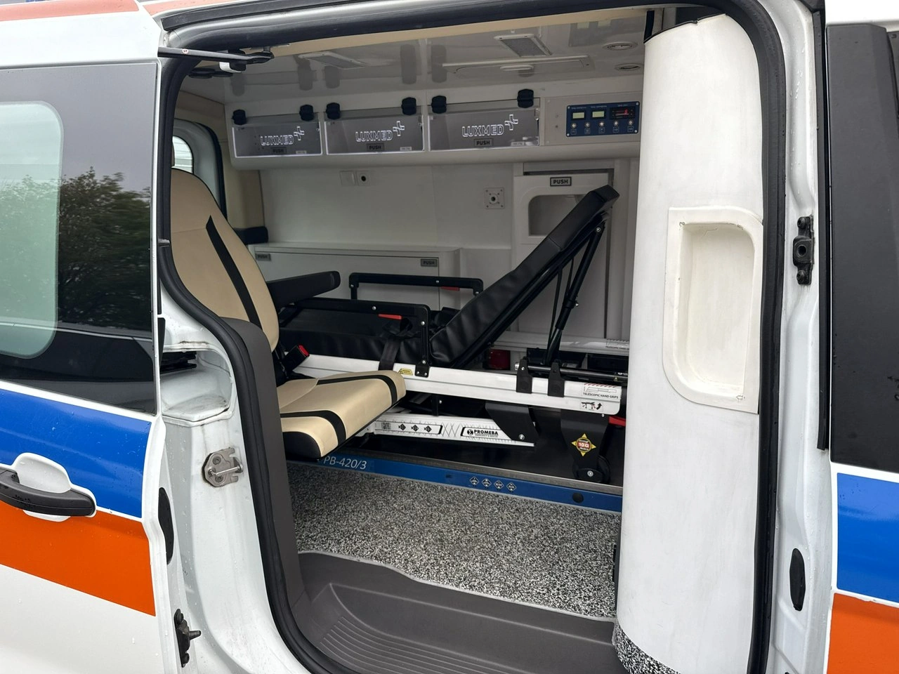 Ford Transit Connect - Zdjęcie 17