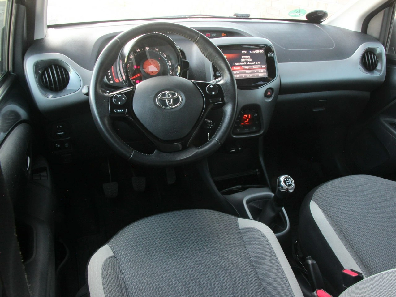 Toyota Aygo - Zdjęcie 17