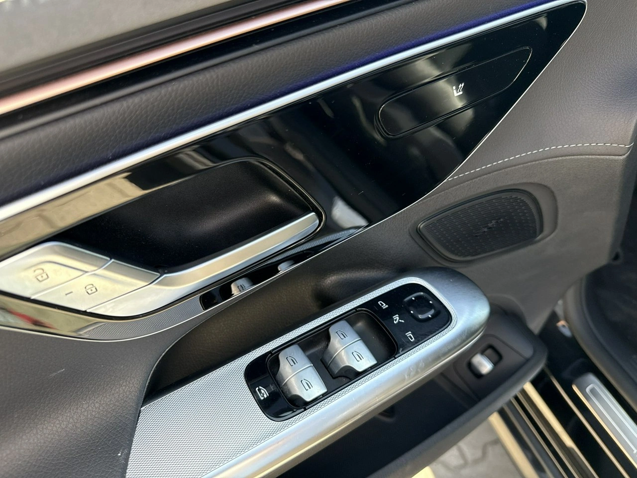 Mercedes EQE - Zdjęcie 11