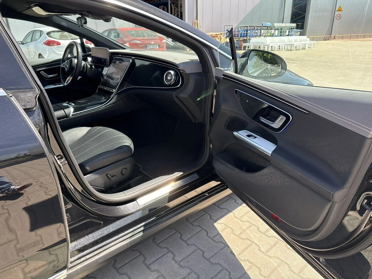 Mercedes EQE - Zdjęcie 18