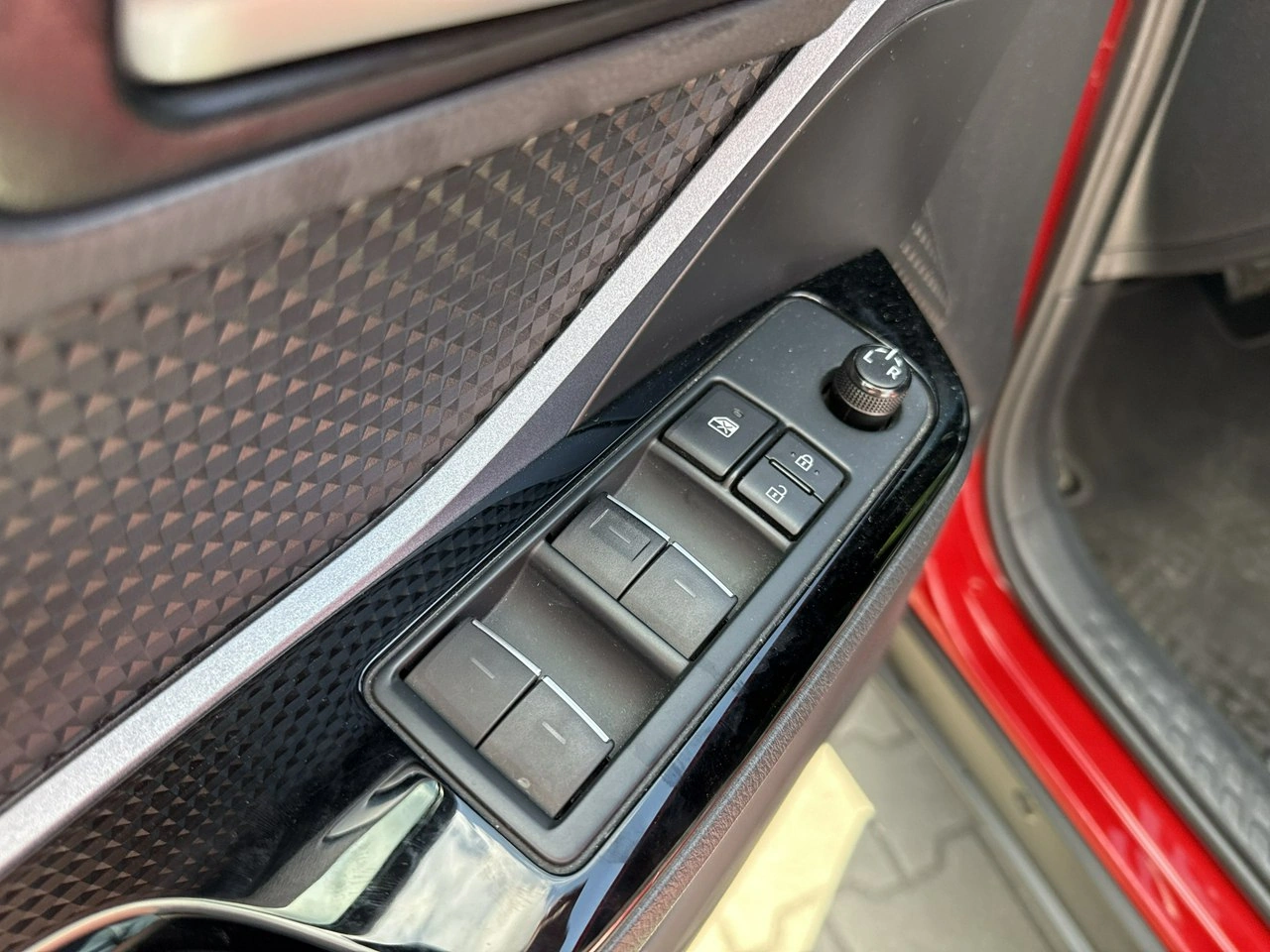 Toyota C-HR - Zdjęcie 11