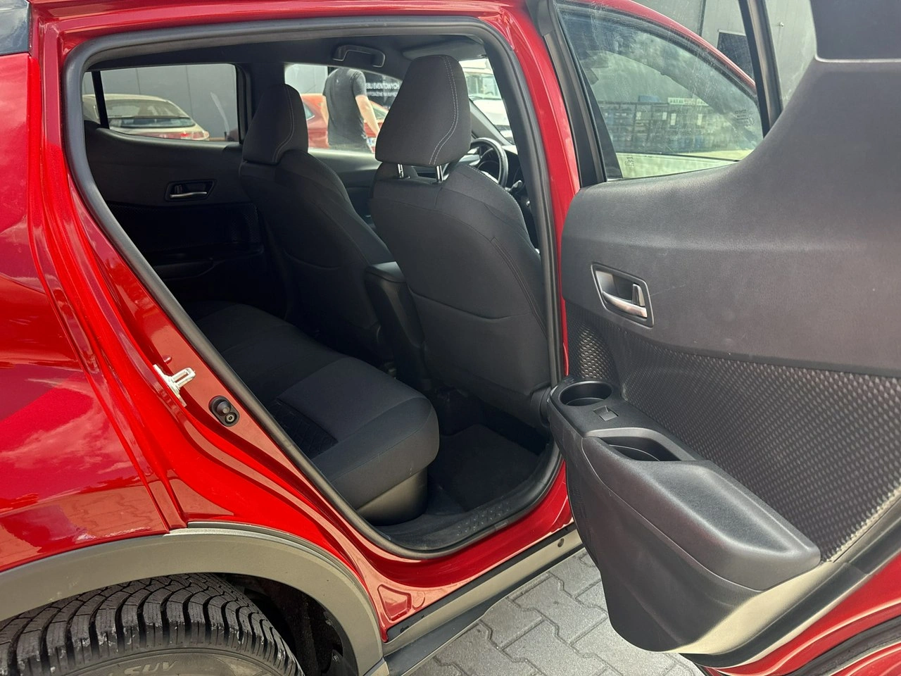 Toyota C-HR - Zdjęcie 16