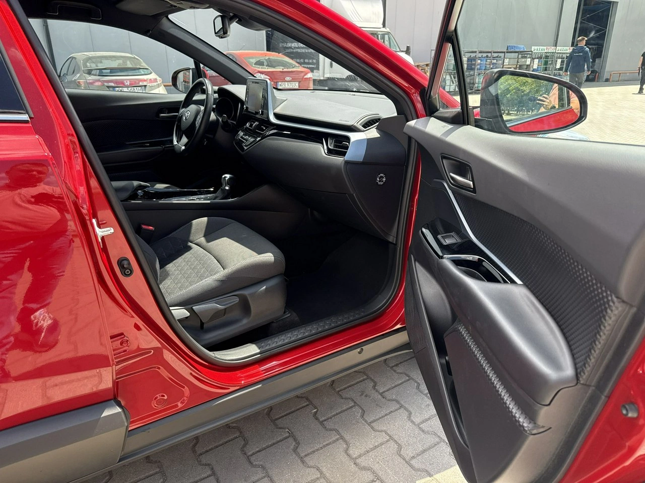 Toyota C-HR - Zdjęcie 18