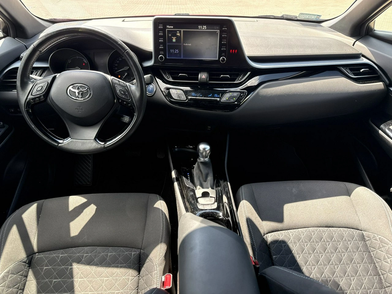 Toyota C-HR - Zdjęcie 21