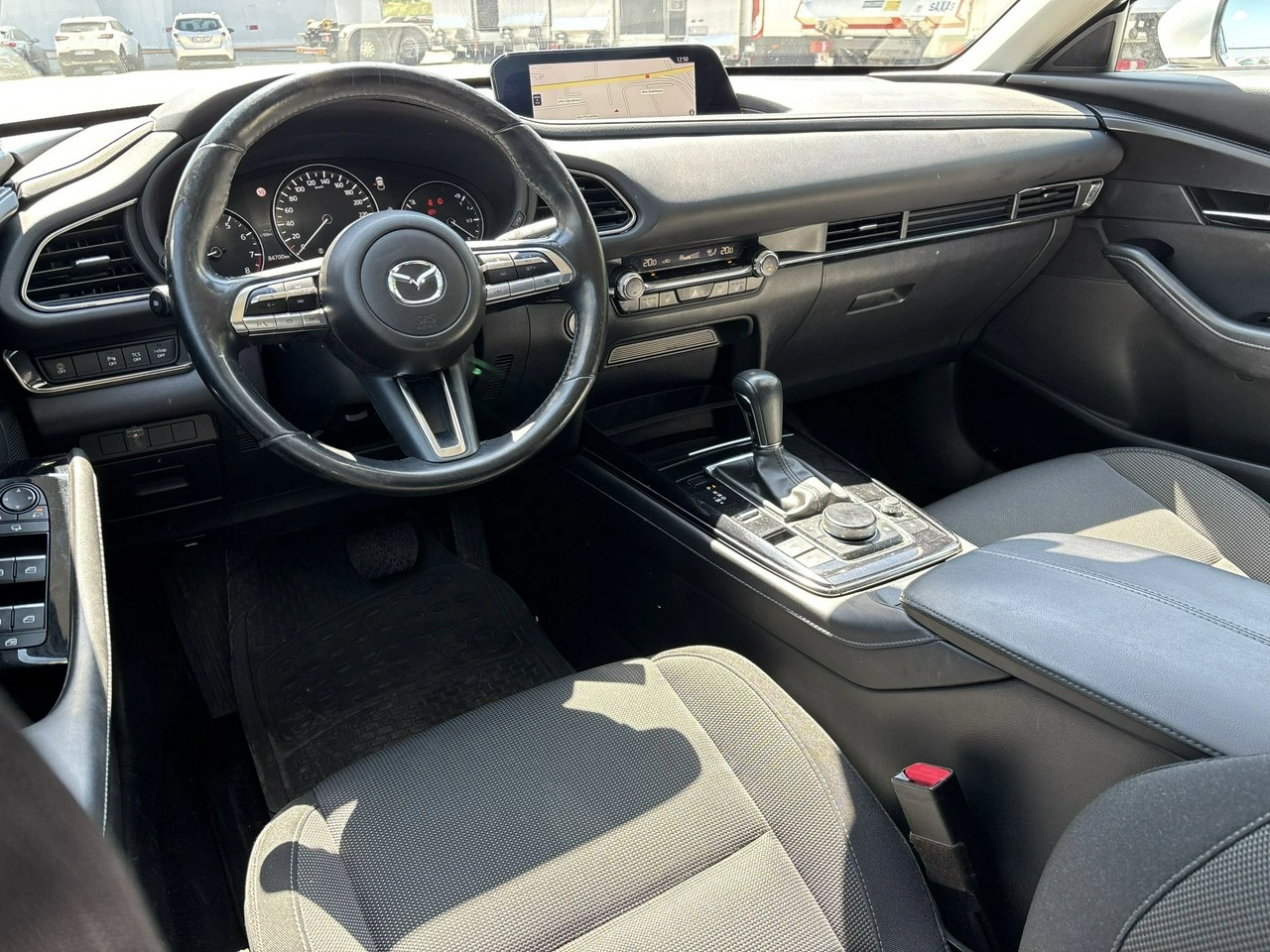 Mazda CX-30 - Zdjęcie 12