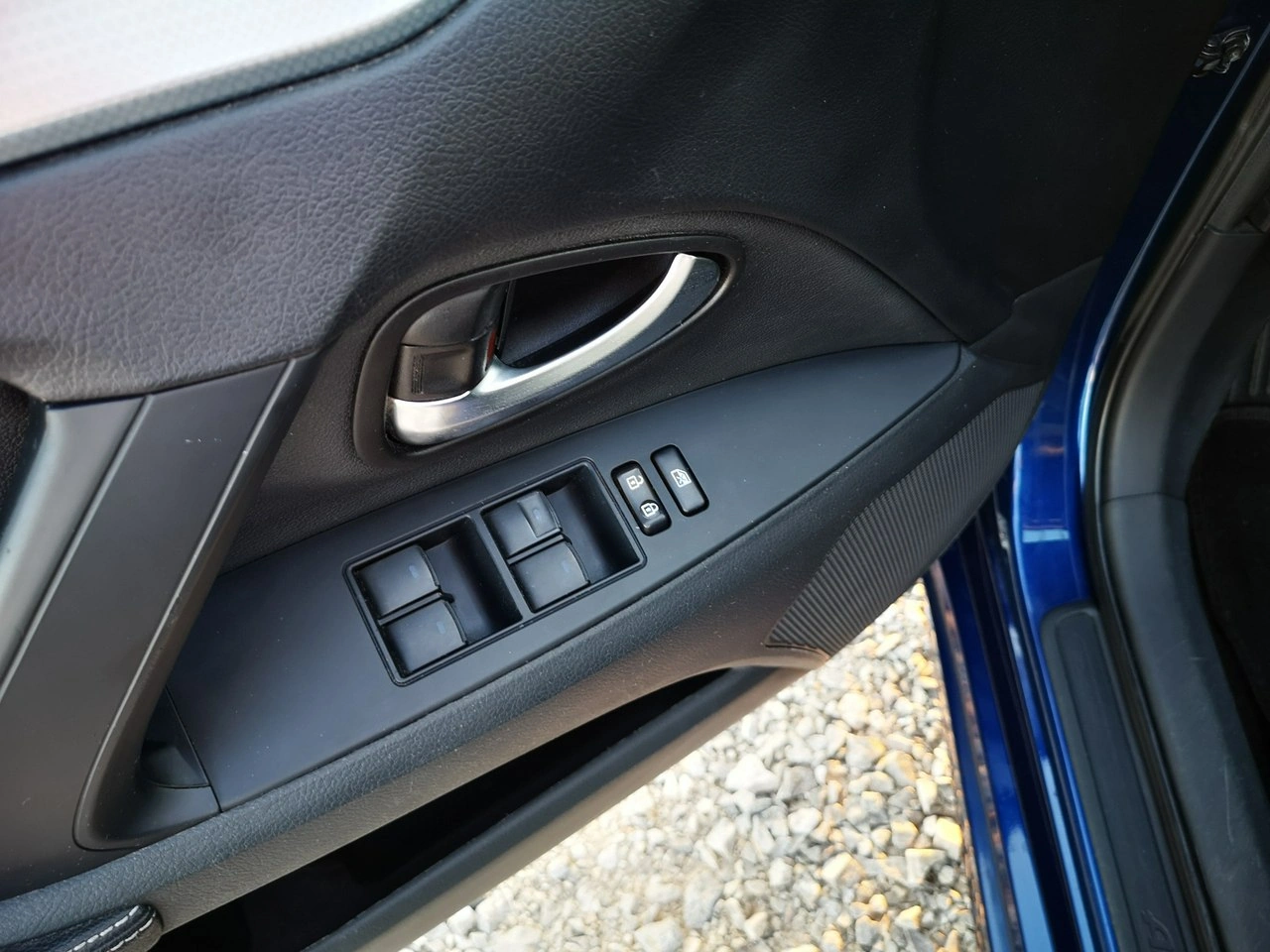 Toyota Avensis - Zdjęcie 9