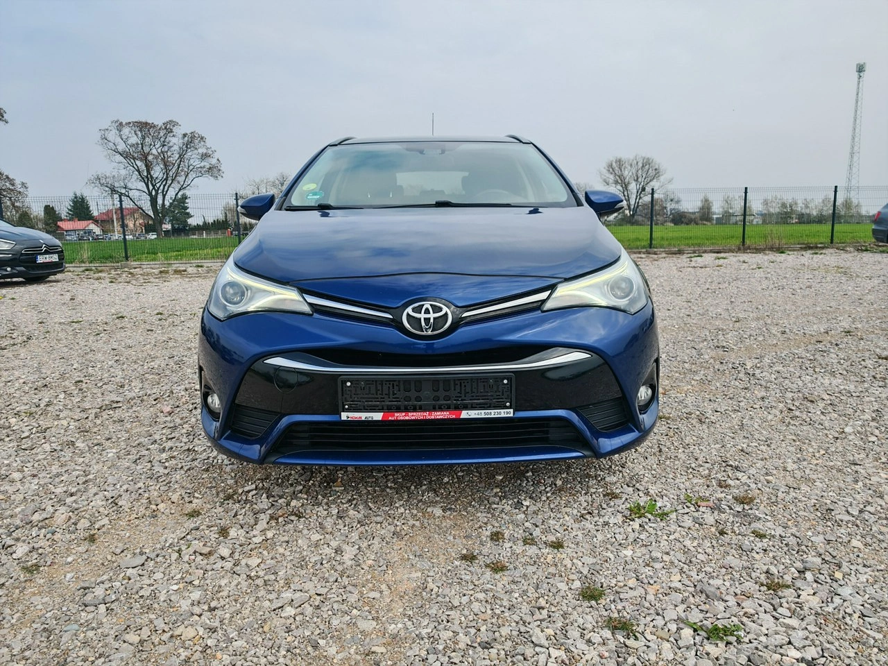 Toyota Avensis - Zdjęcie 22