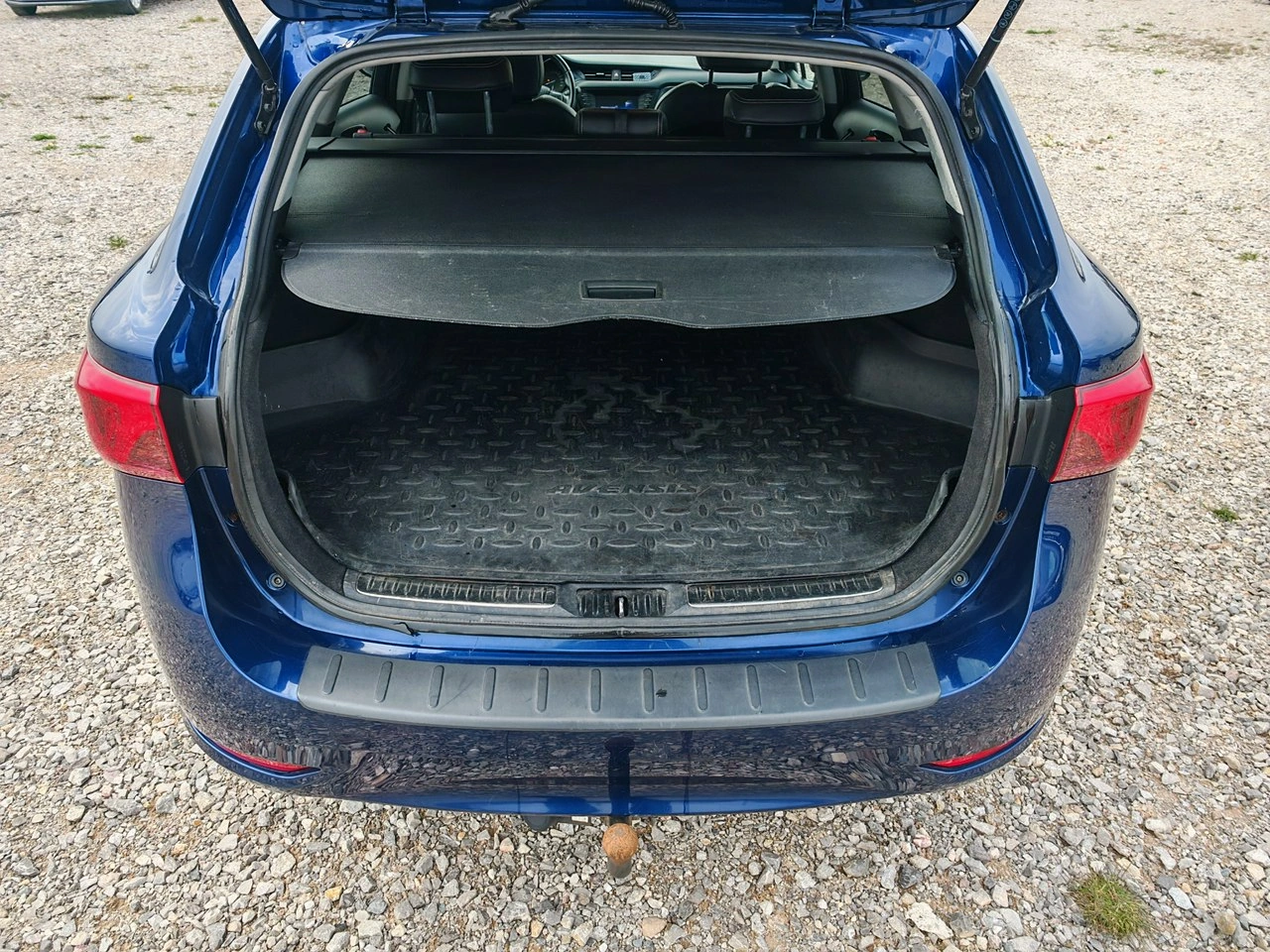 Toyota Avensis - Zdjęcie 24