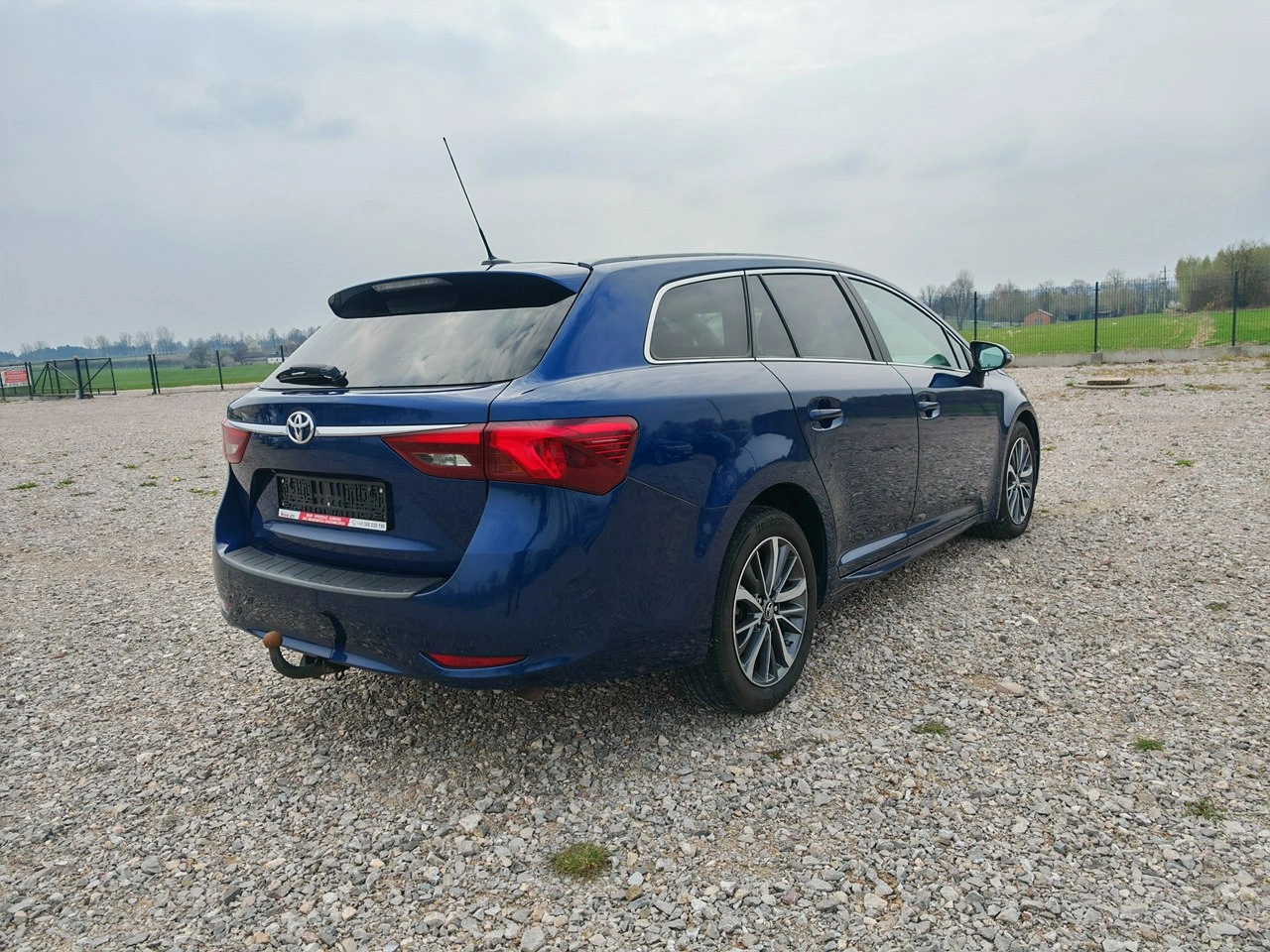 Toyota Avensis - Zdjęcie 4