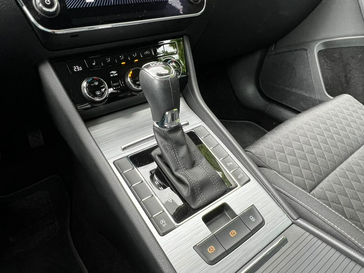 Skoda Superb - Zdjęcie 11