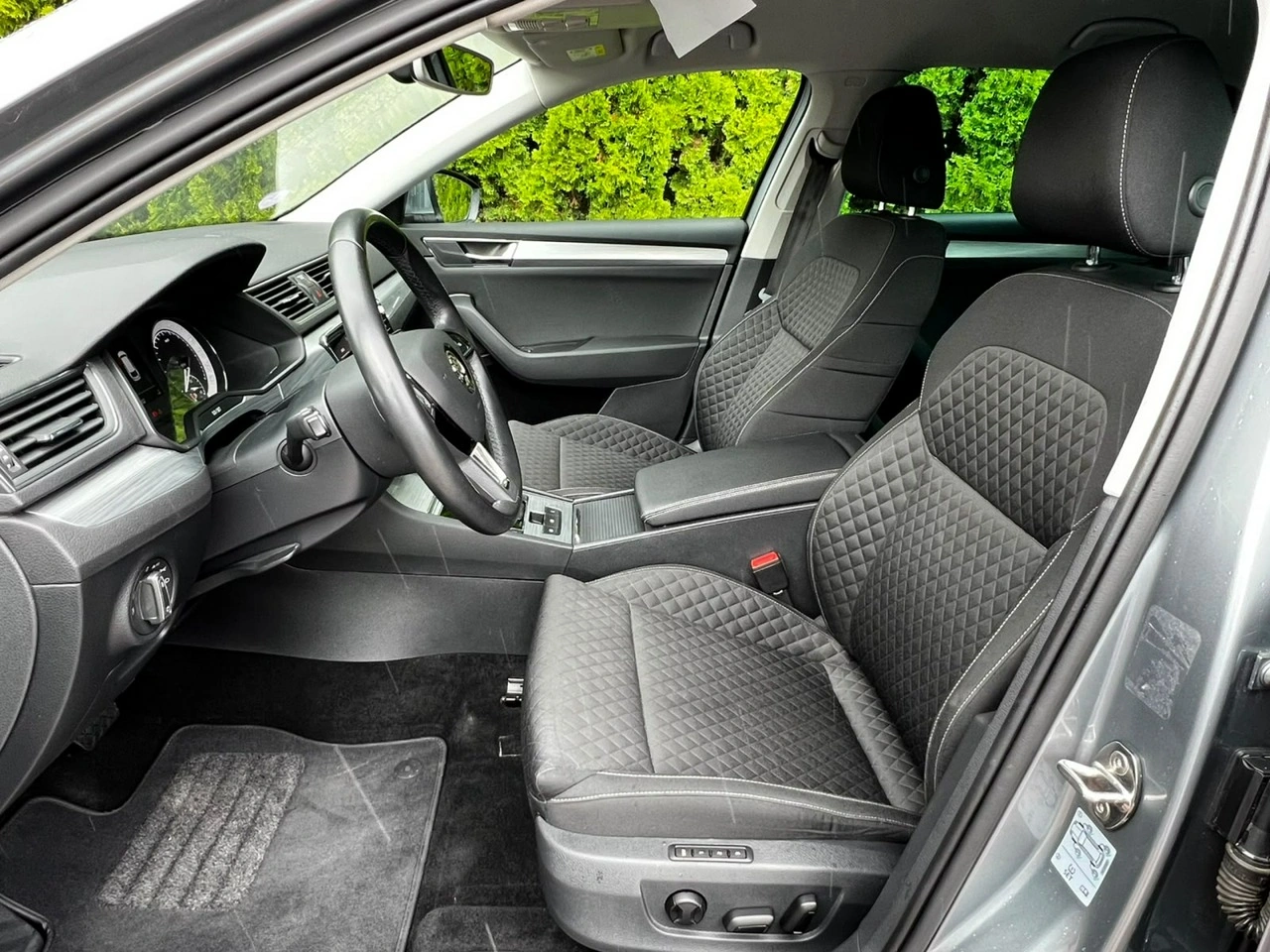 Skoda Superb - Zdjęcie 8