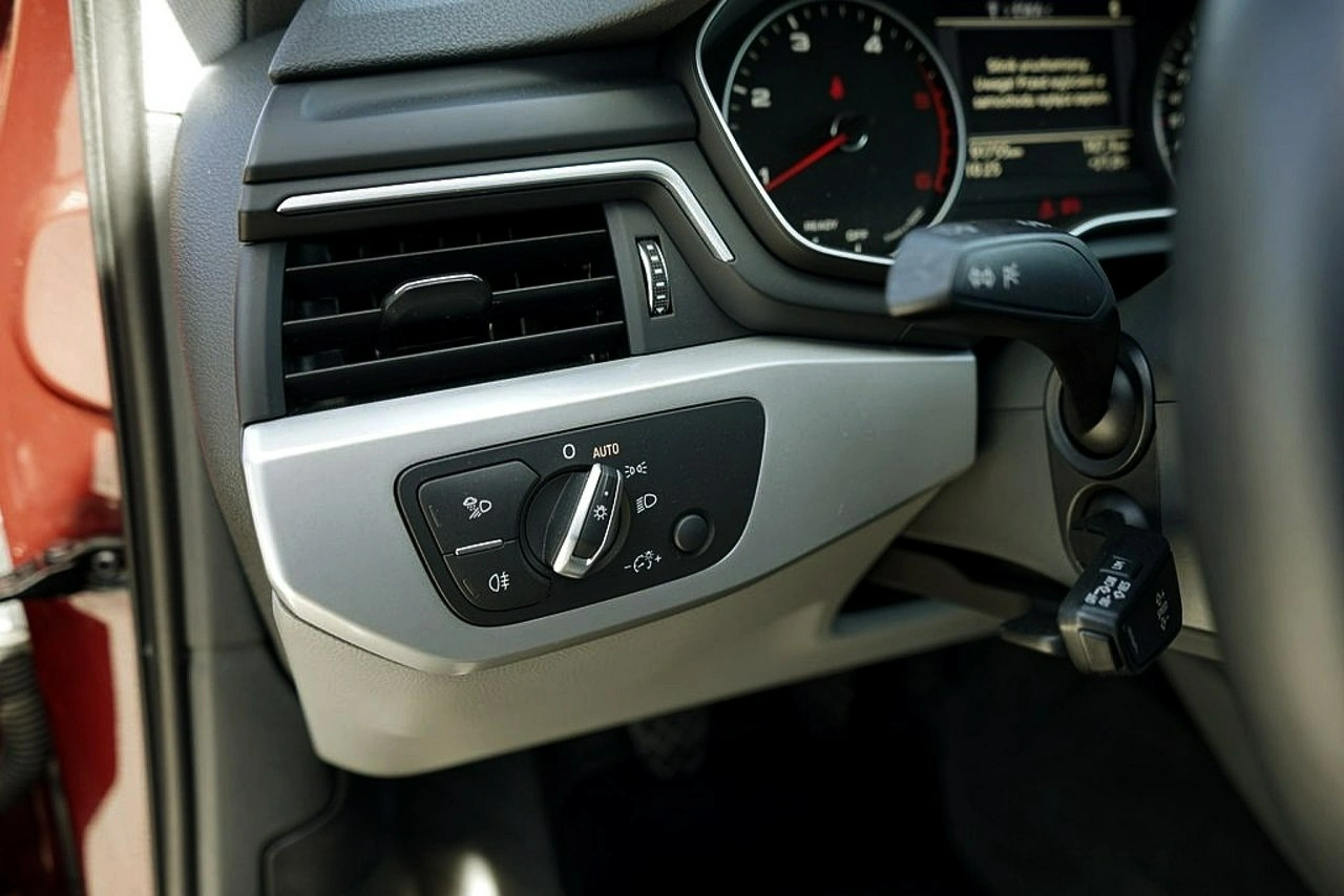 Audi A4 - Zdjęcie 25