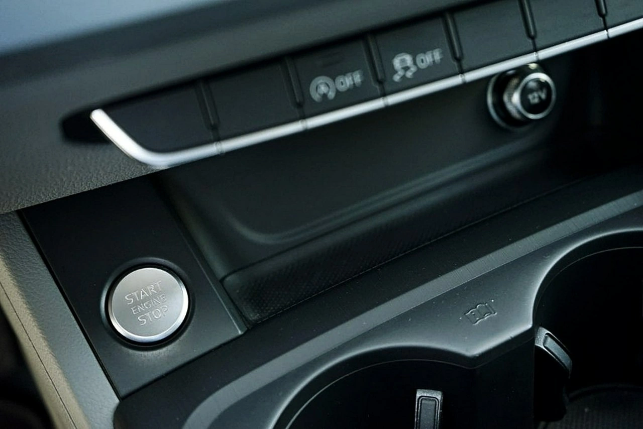Audi A4 - Zdjęcie 30