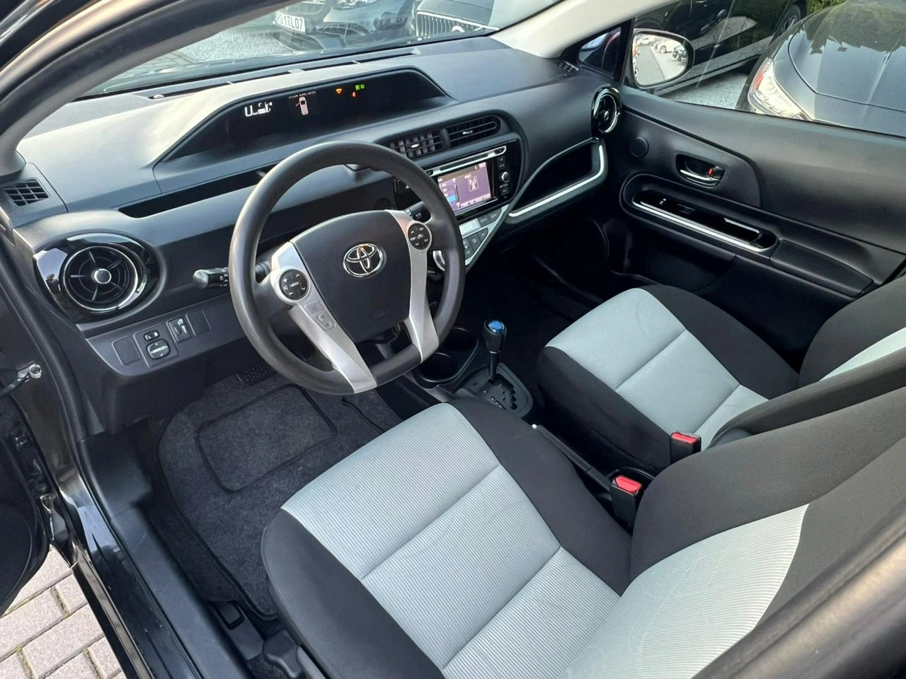 Toyota Prius+ - Zdjęcie 6