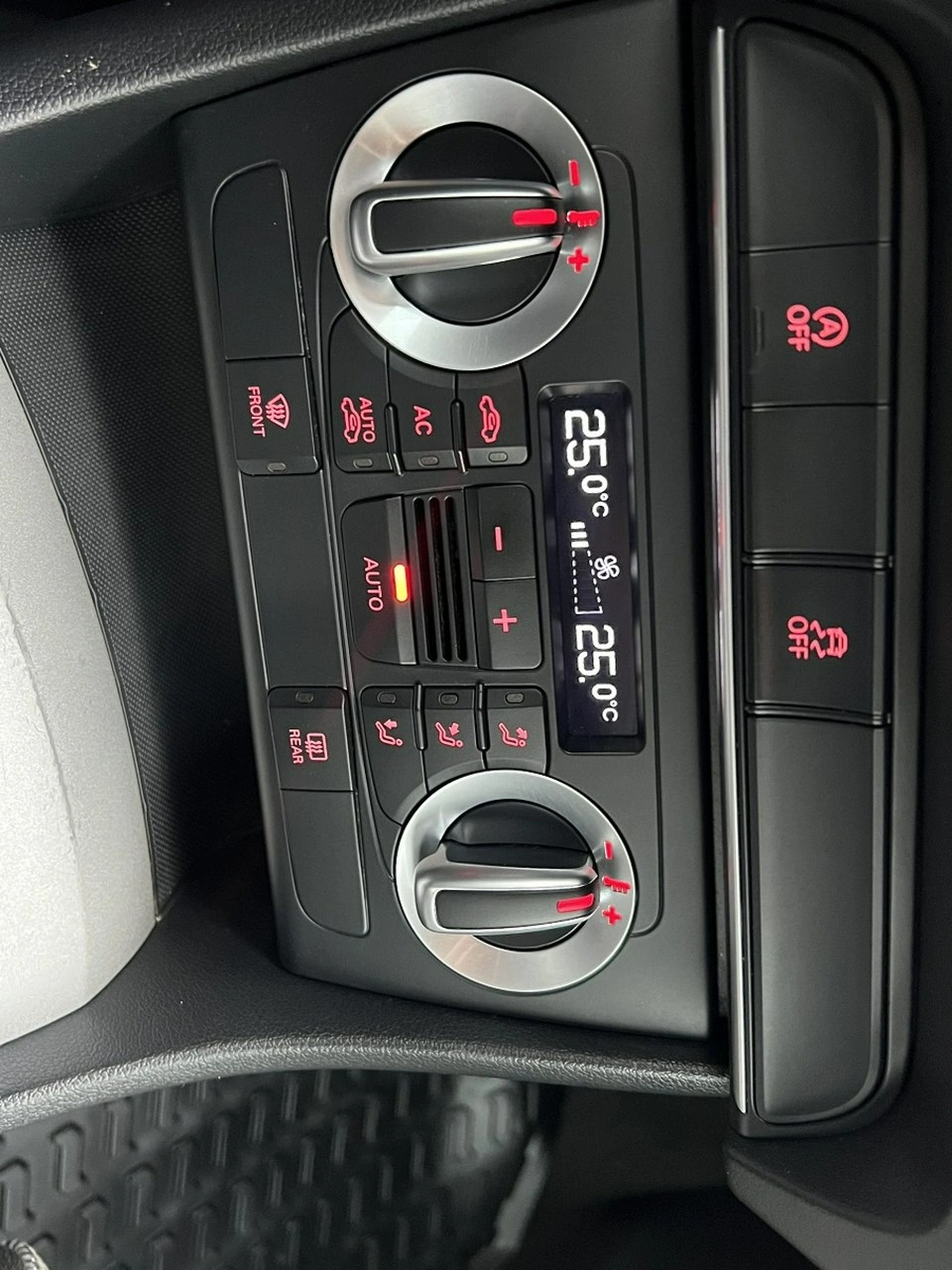 Audi Q3 - Zdjęcie 10