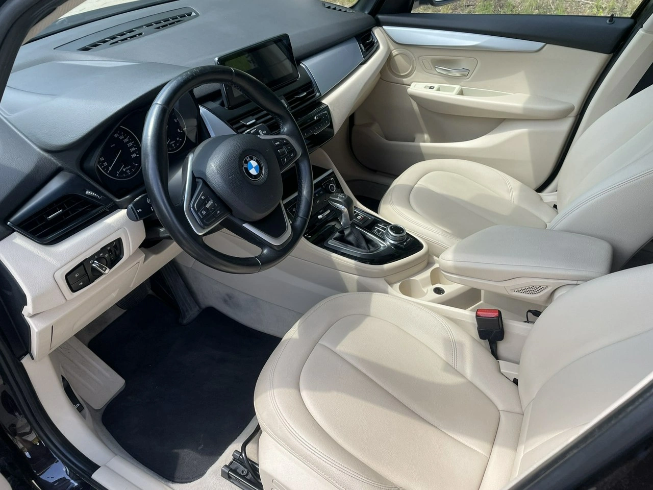 BMW 216 - Zdjęcie 9