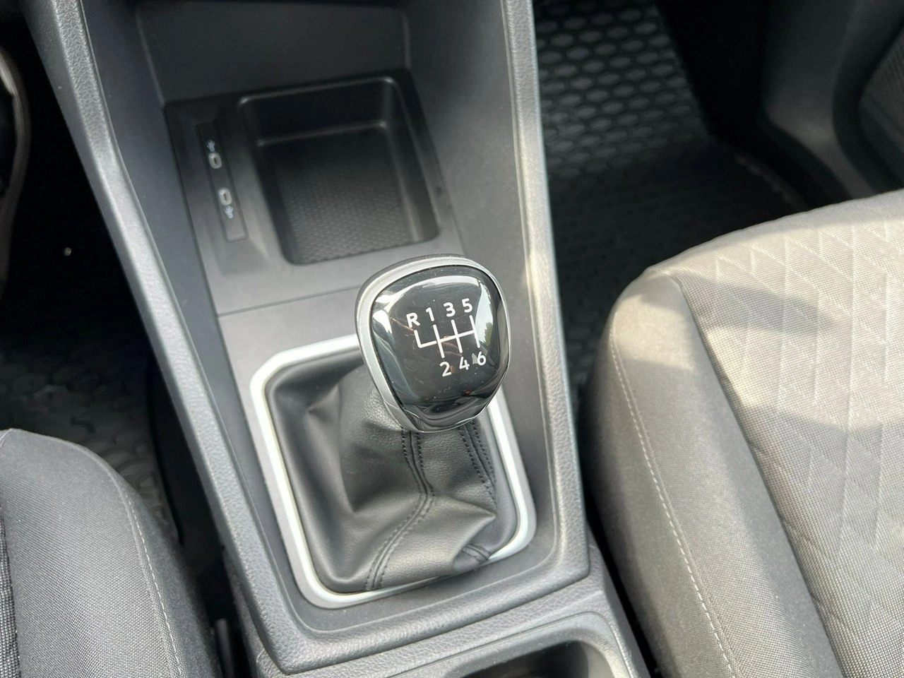 Volkswagen Caddy - Zdjęcie 15