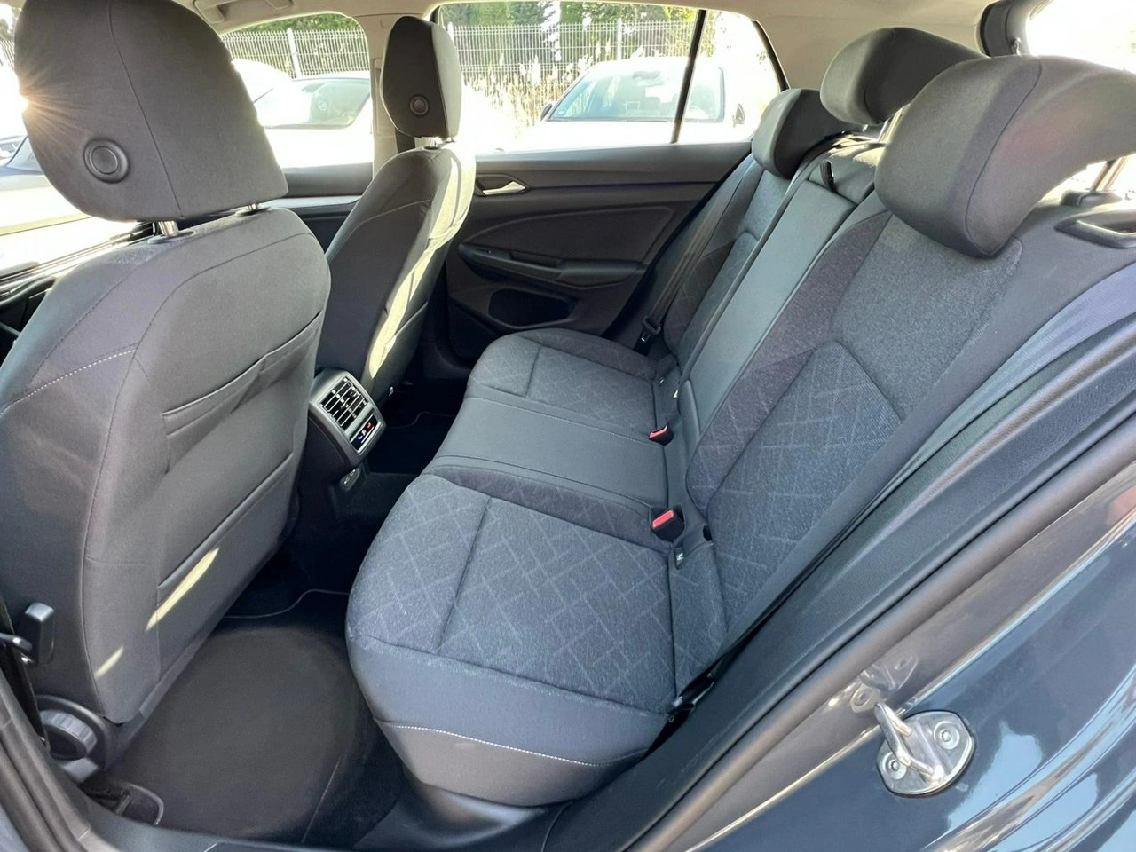 Volkswagen Golf - Zdjęcie 16