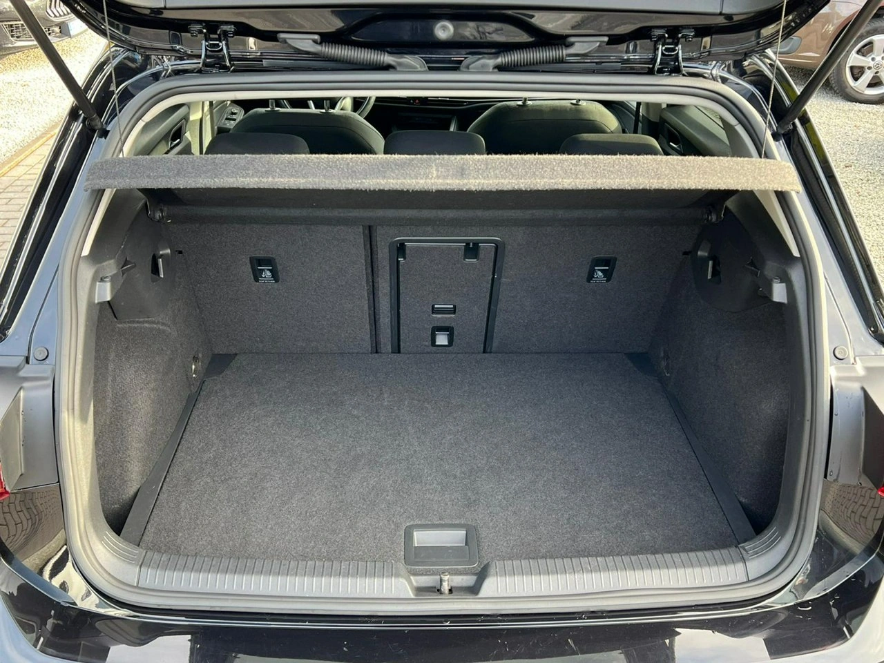 Volkswagen Golf - Zdjęcie 14