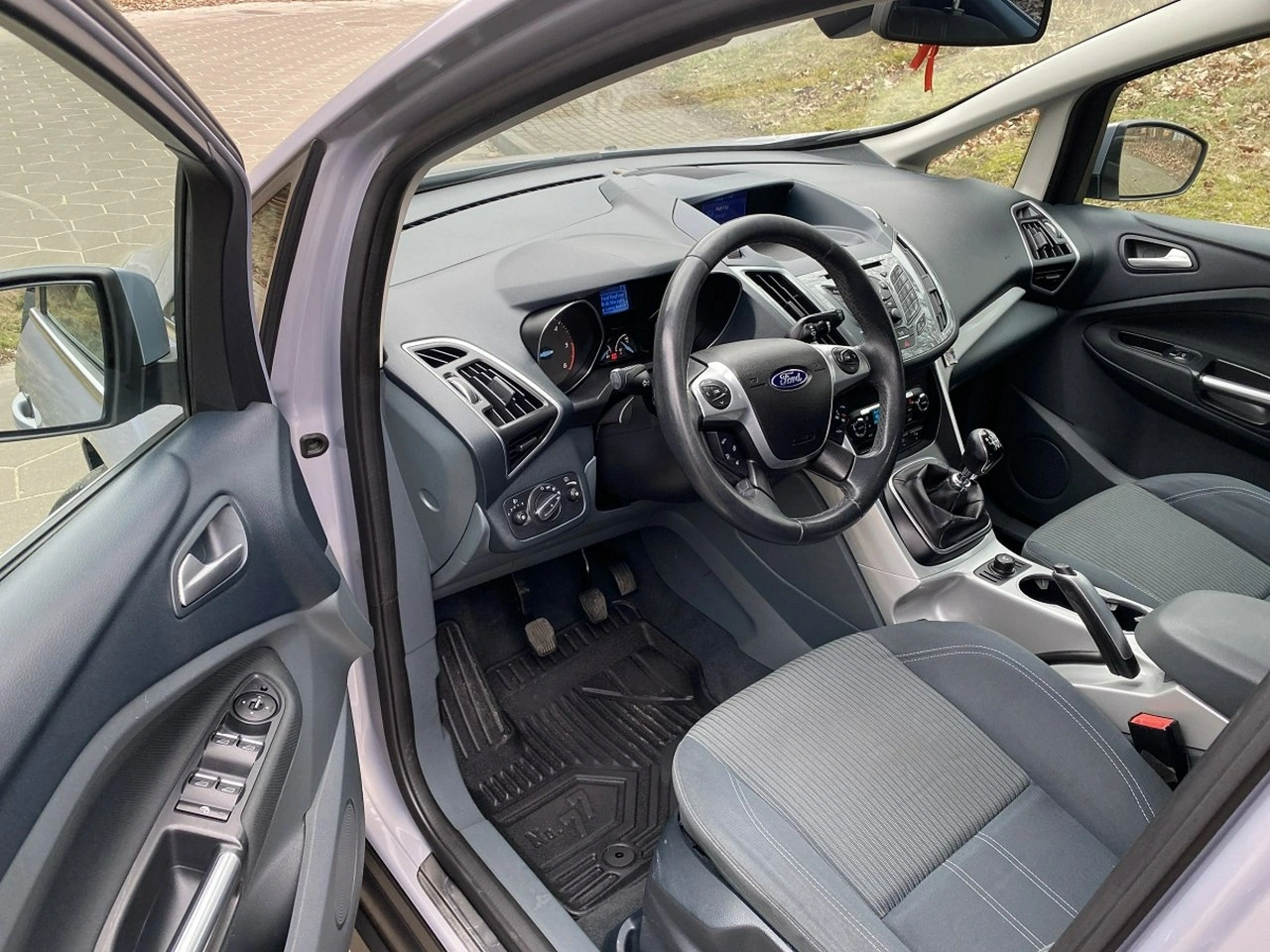 Ford Grand C-MAX - Zdjęcie 11