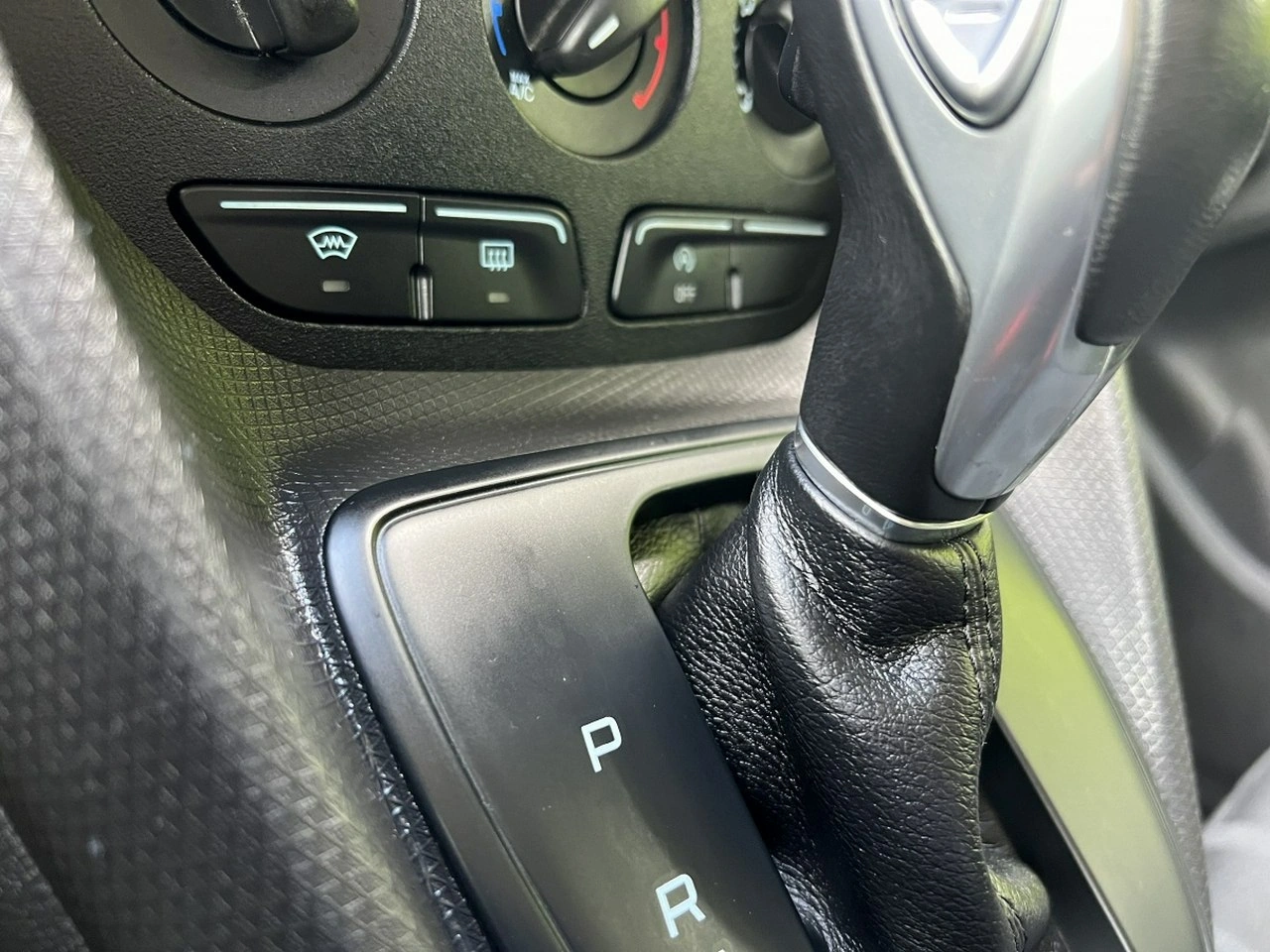 Ford Grand Tourneo Connect - Zdjęcie 11