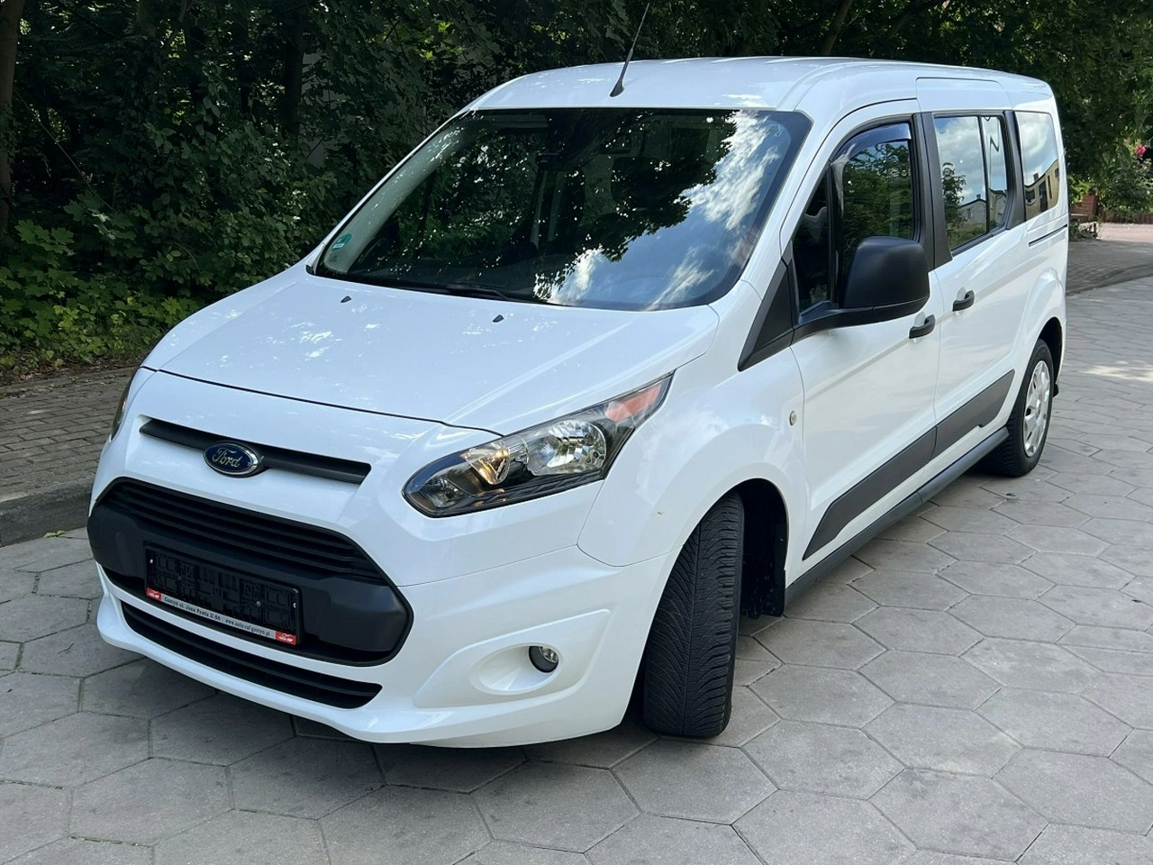 Ford Grand Tourneo Connect - Zdjęcie 2