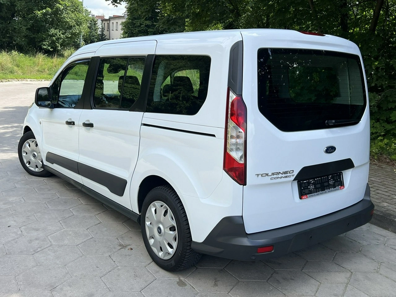 Ford Grand Tourneo Connect - Zdjęcie 3