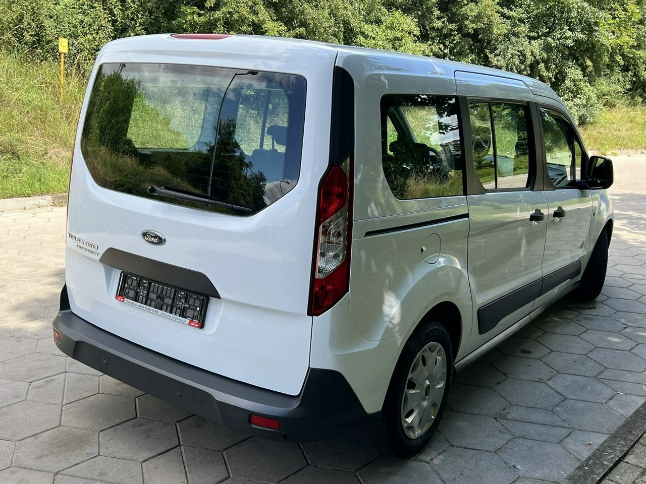 Ford Grand Tourneo Connect - Zdjęcie 5