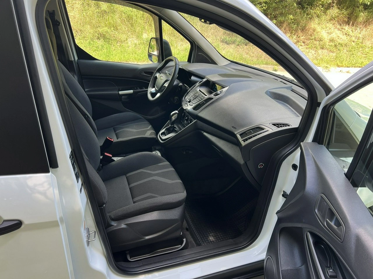 Ford Grand Tourneo Connect - Zdjęcie 7