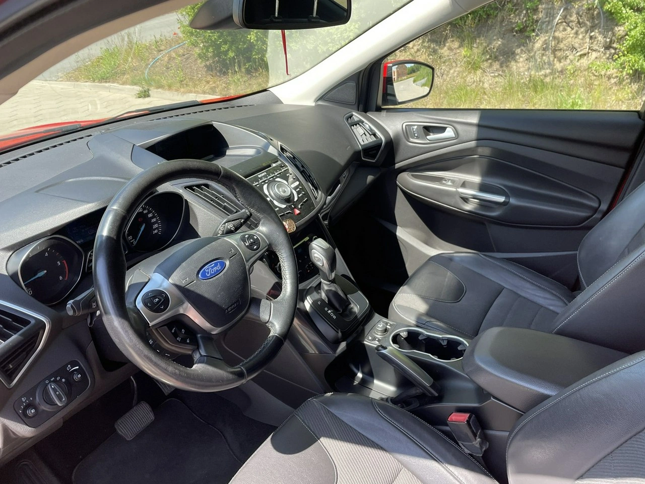 Ford Kuga - Zdjęcie 10