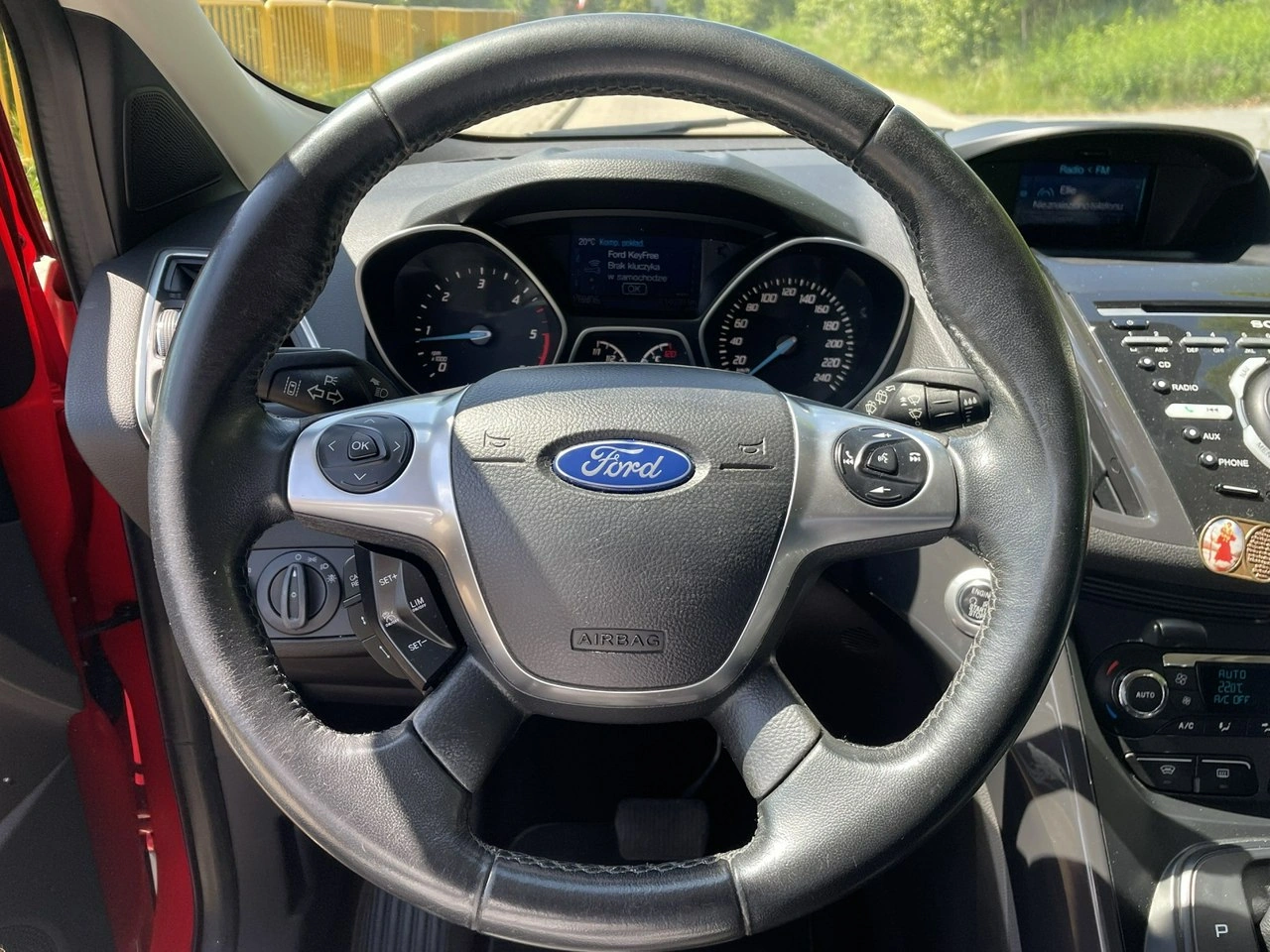 Ford Kuga - Zdjęcie 11