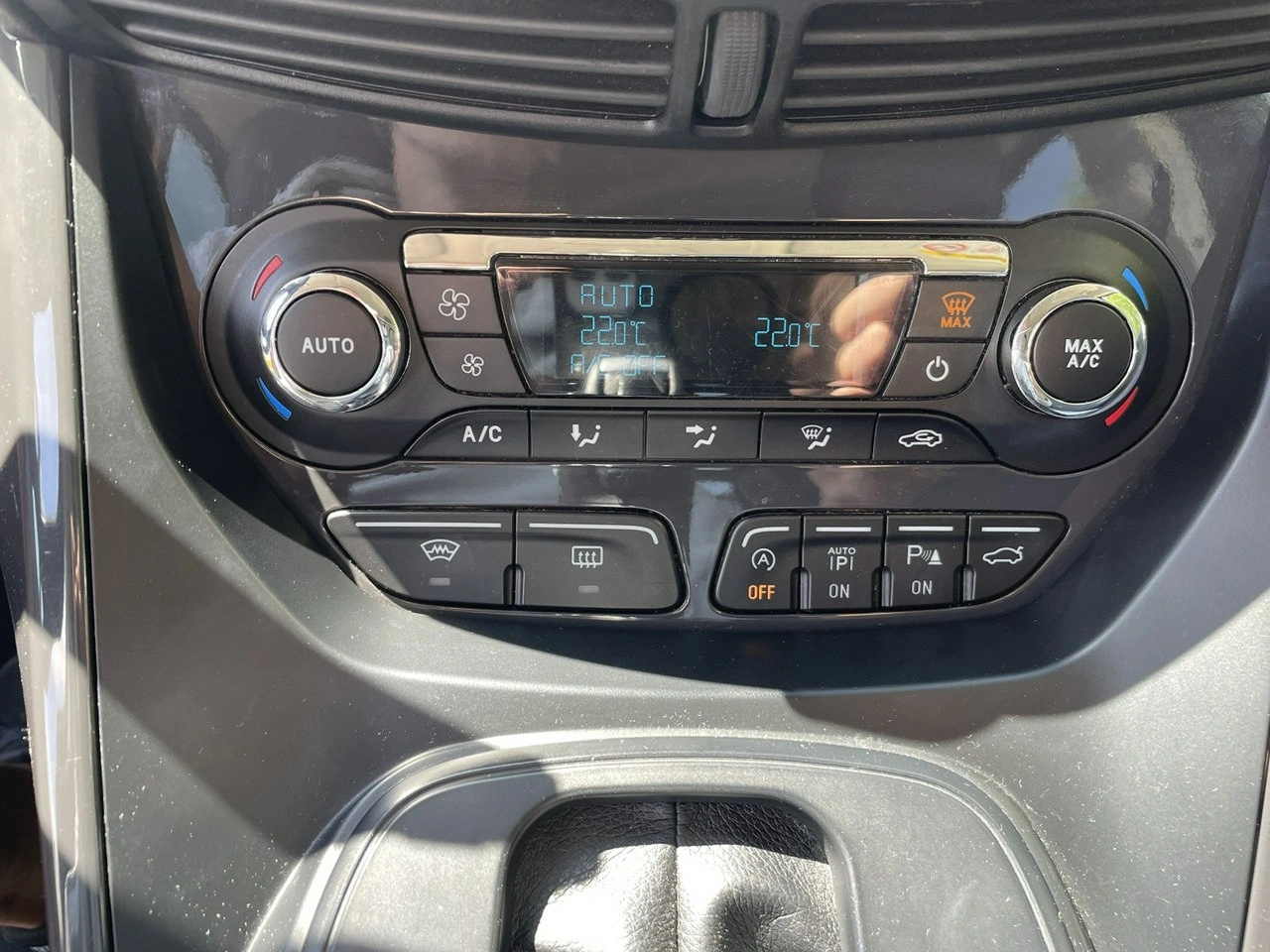 Ford Kuga - Zdjęcie 14