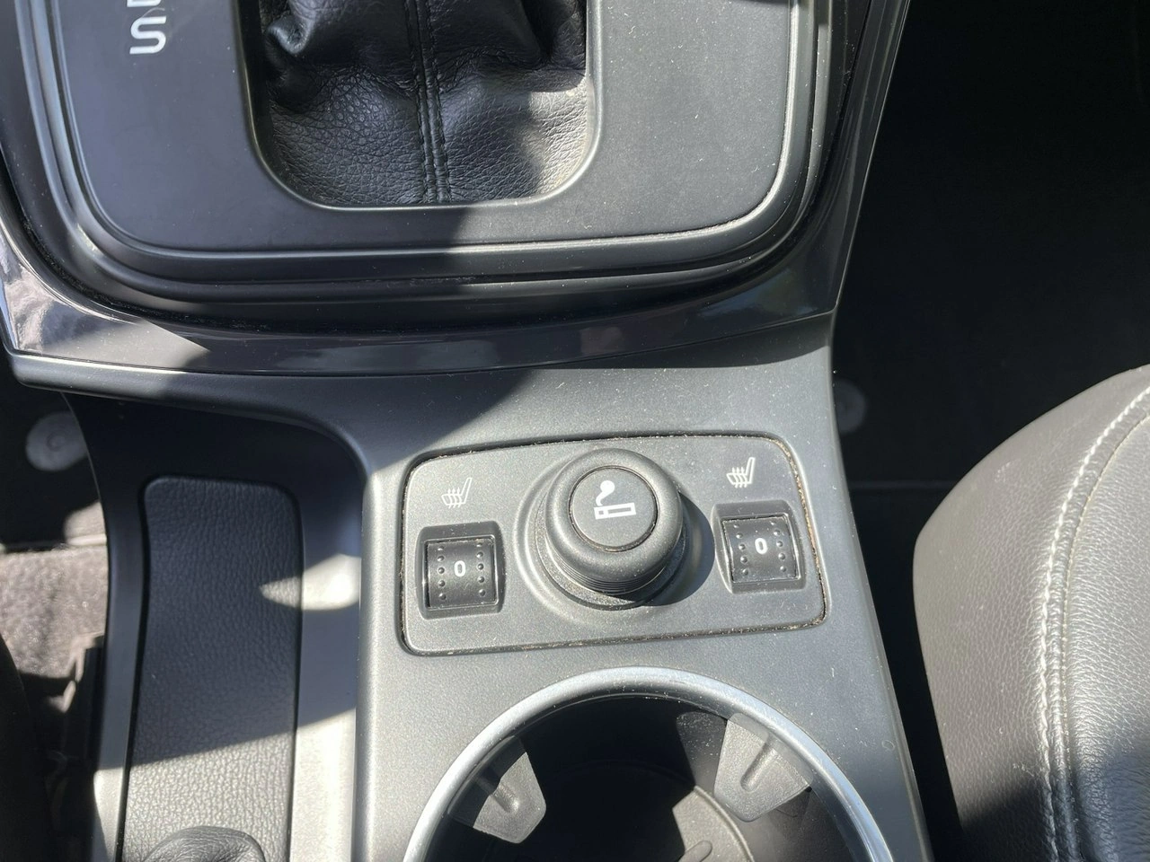Ford Kuga - Zdjęcie 16
