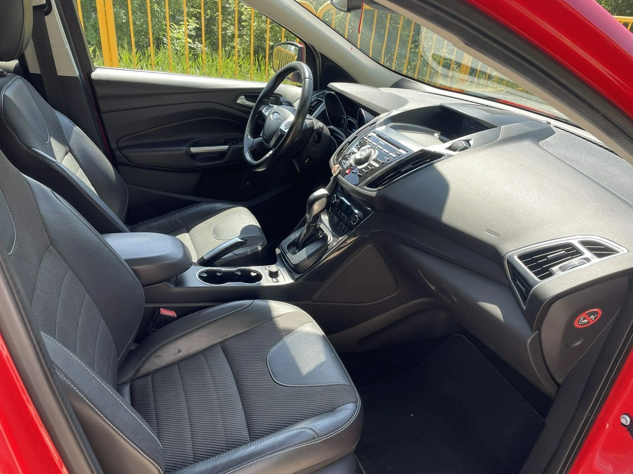 Ford Kuga - Zdjęcie 8