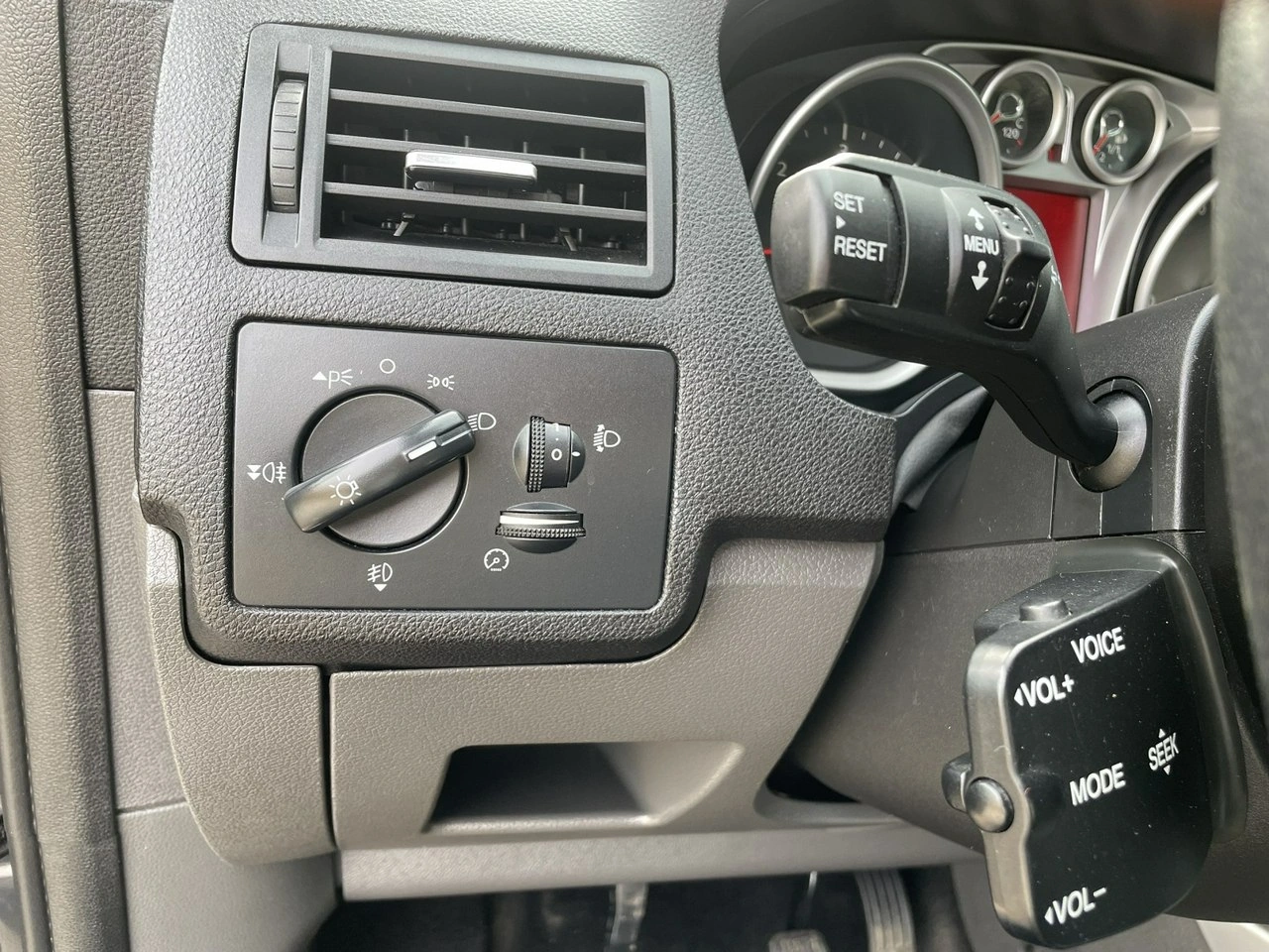 Ford Kuga - Zdjęcie 12