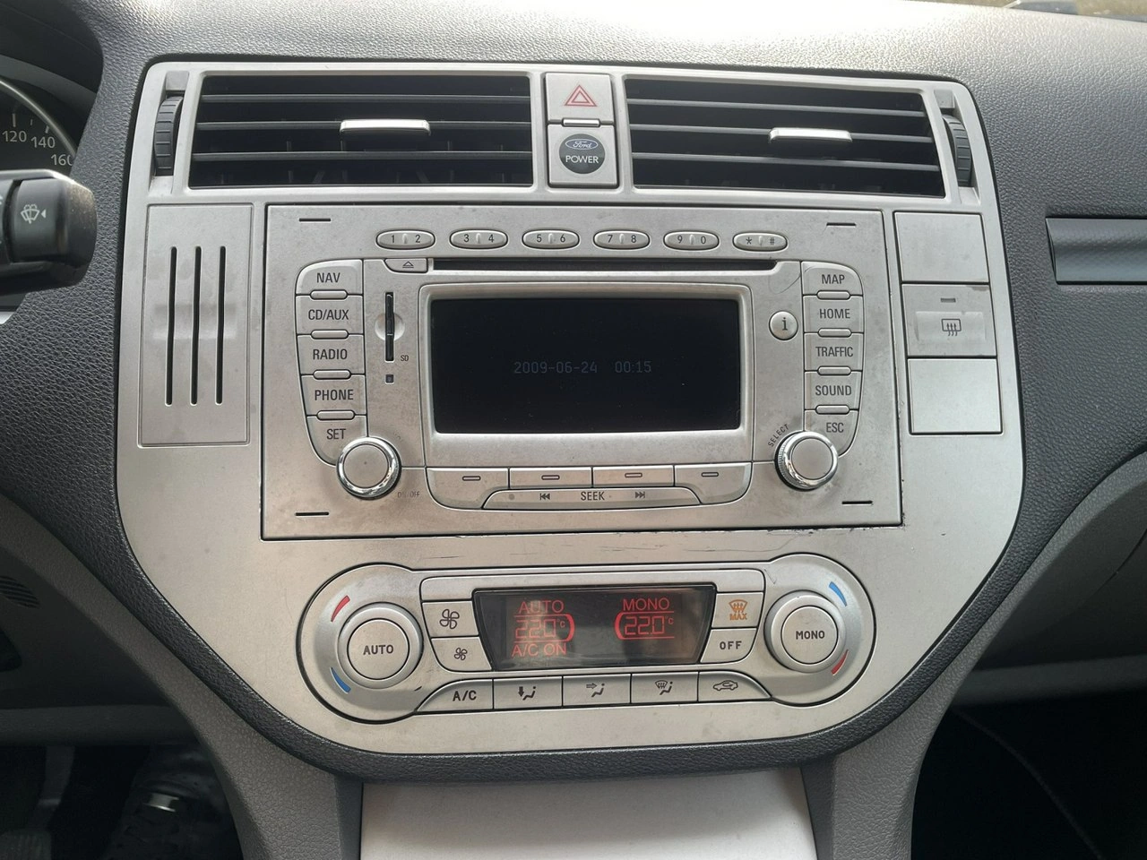Ford Kuga - Zdjęcie 13