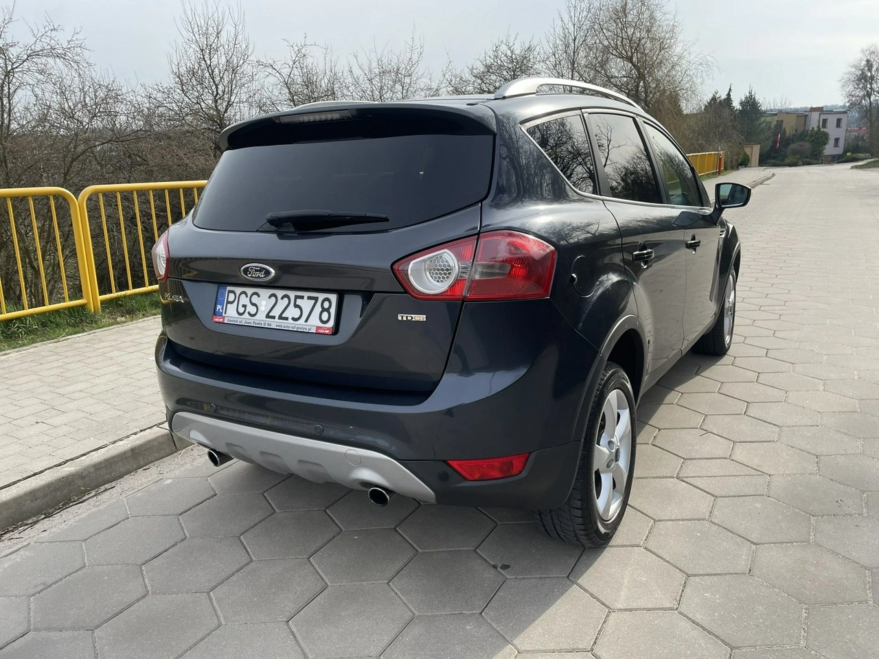 Ford Kuga - Zdjęcie 5