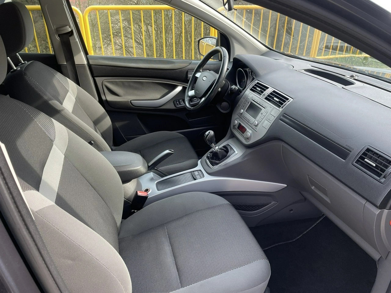 Ford Kuga - Zdjęcie 7