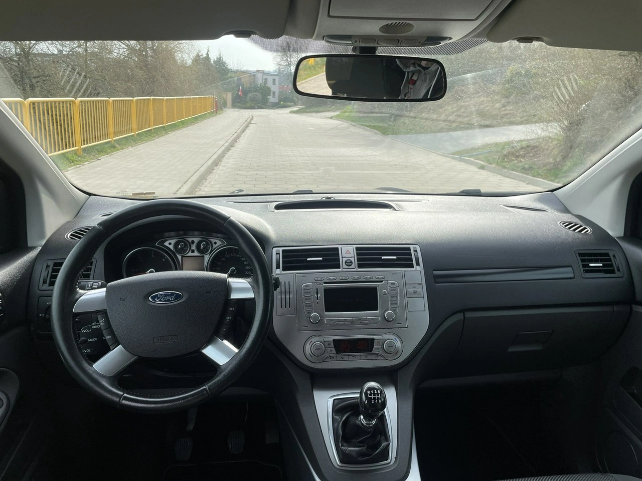 Ford Kuga - Zdjęcie 8
