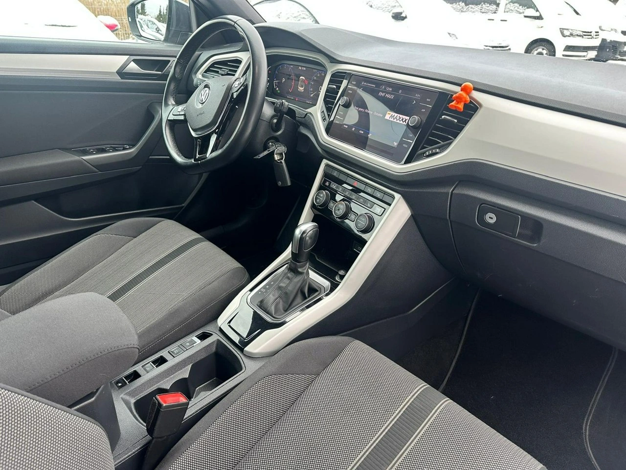 Volkswagen T-Roc - Zdjęcie 12