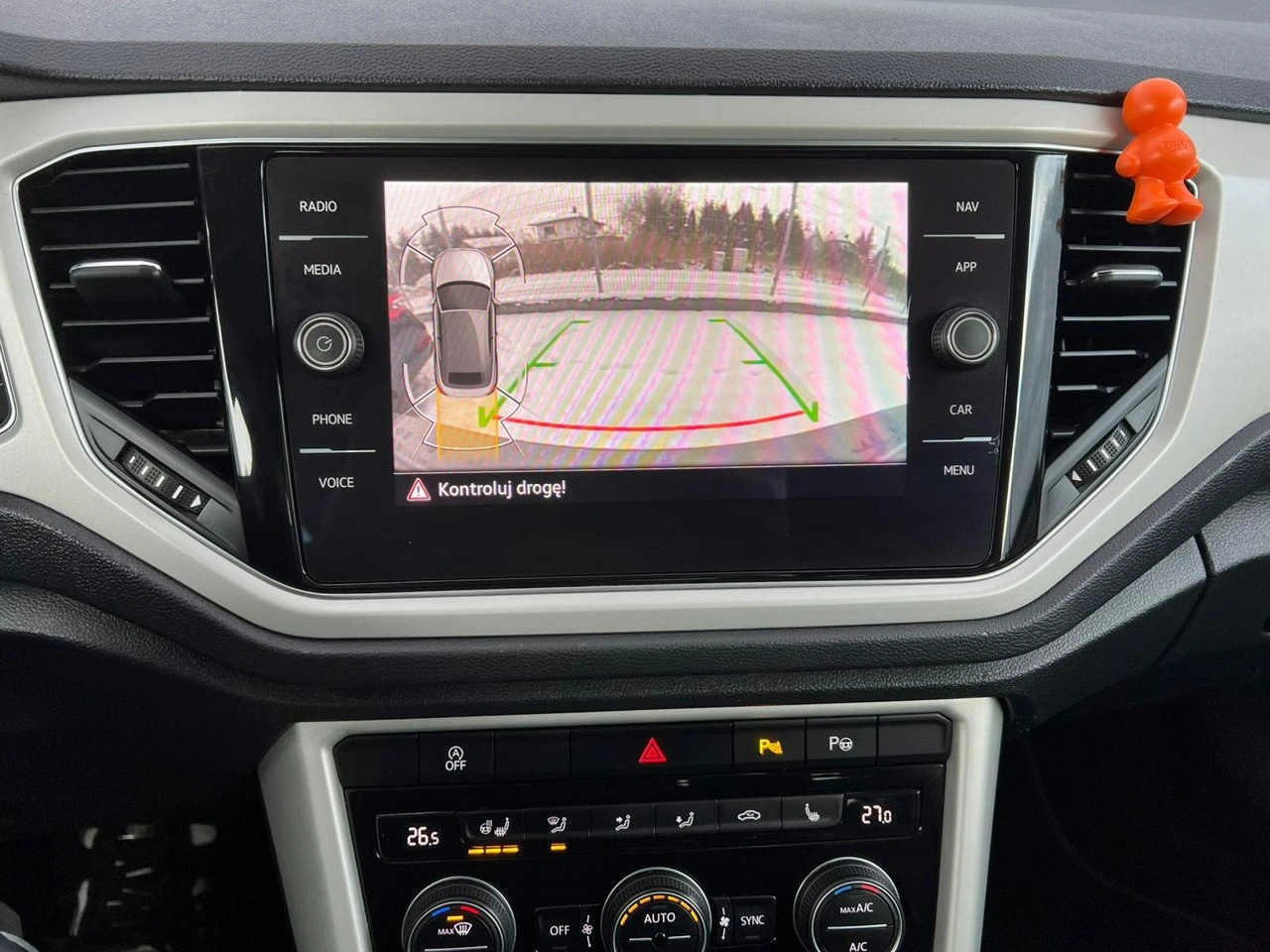 Volkswagen T-Roc - Zdjęcie 14