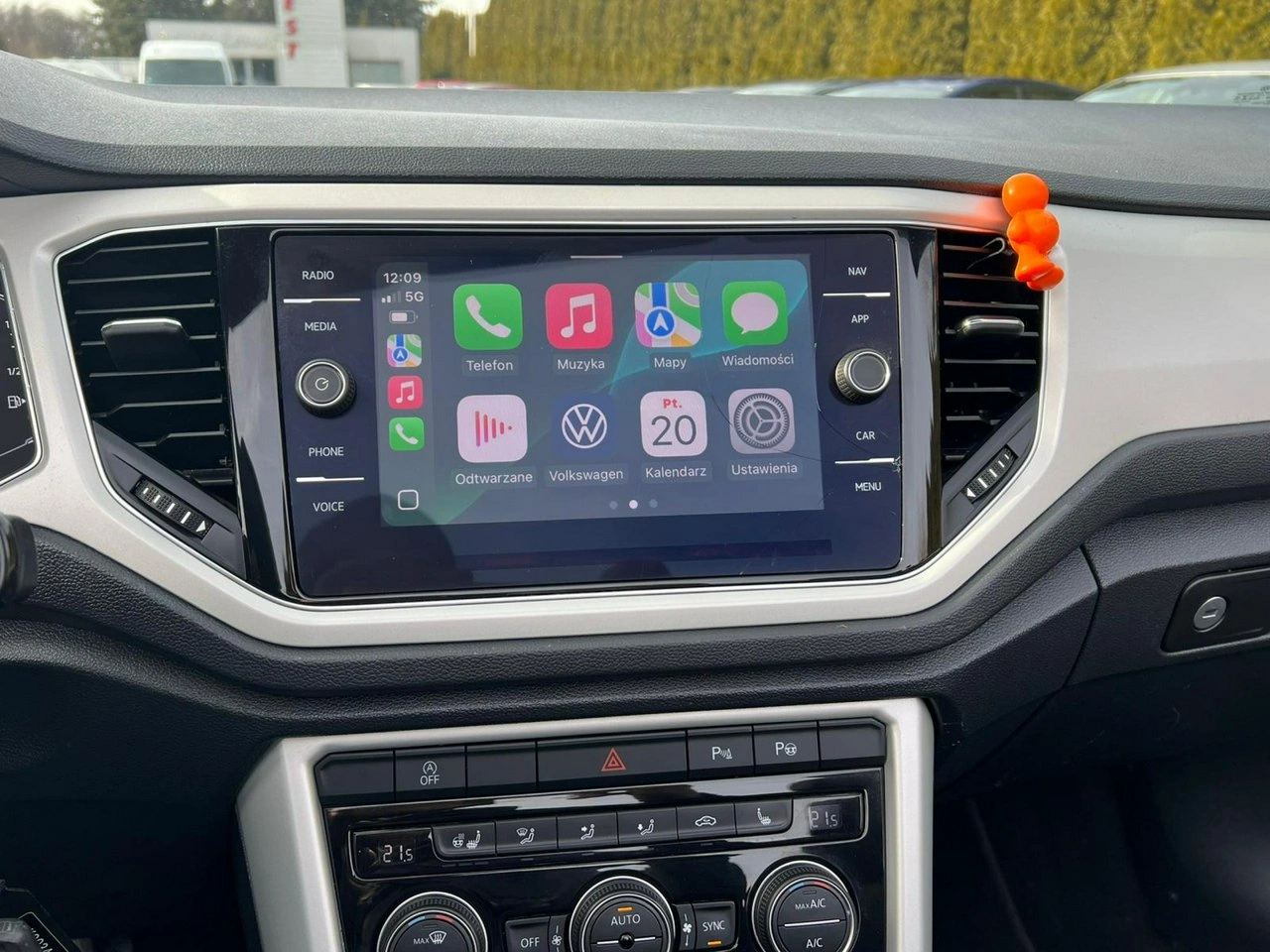 Volkswagen T-Roc - Zdjęcie 15