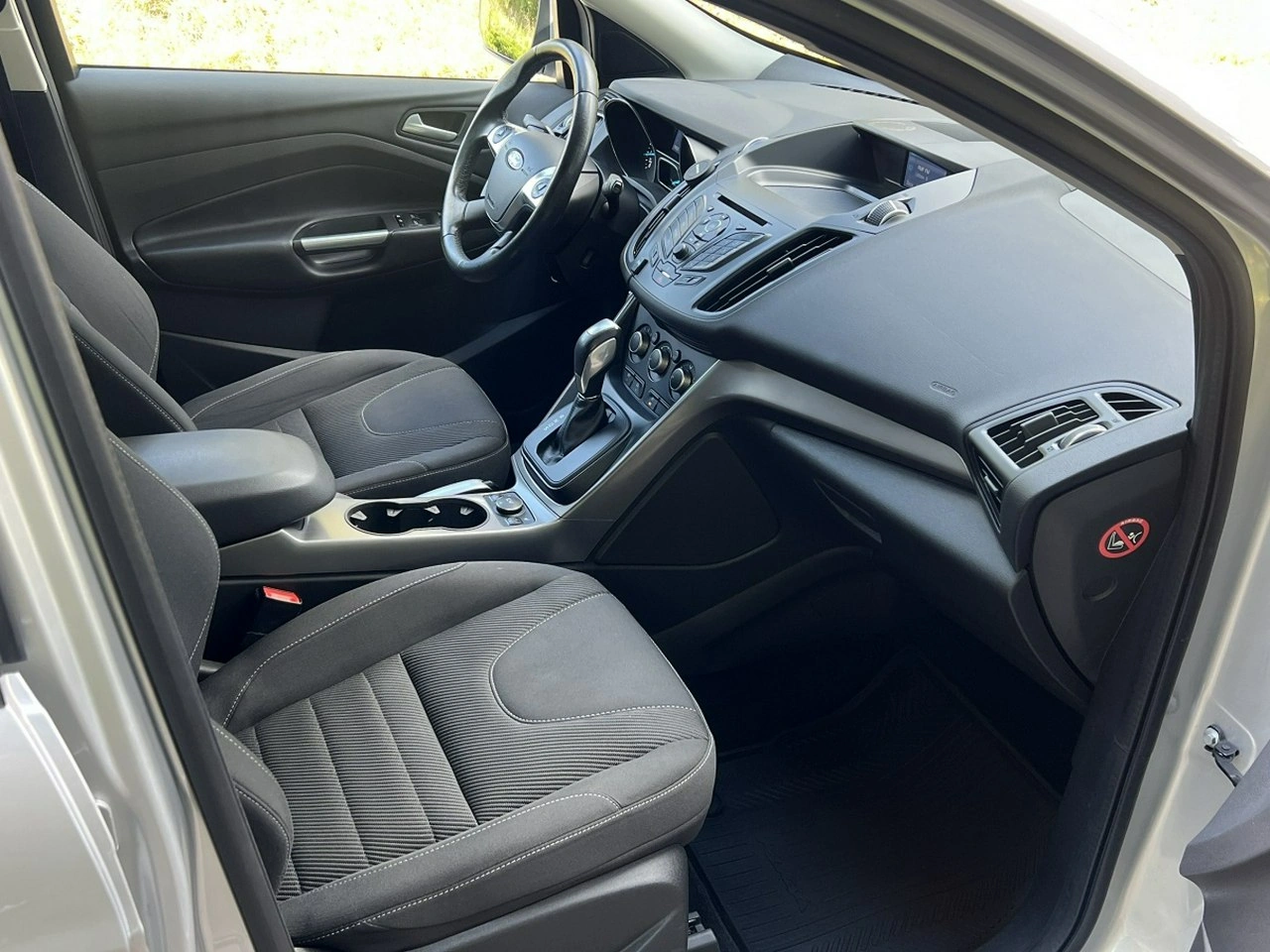 Ford Kuga - Zdjęcie 6